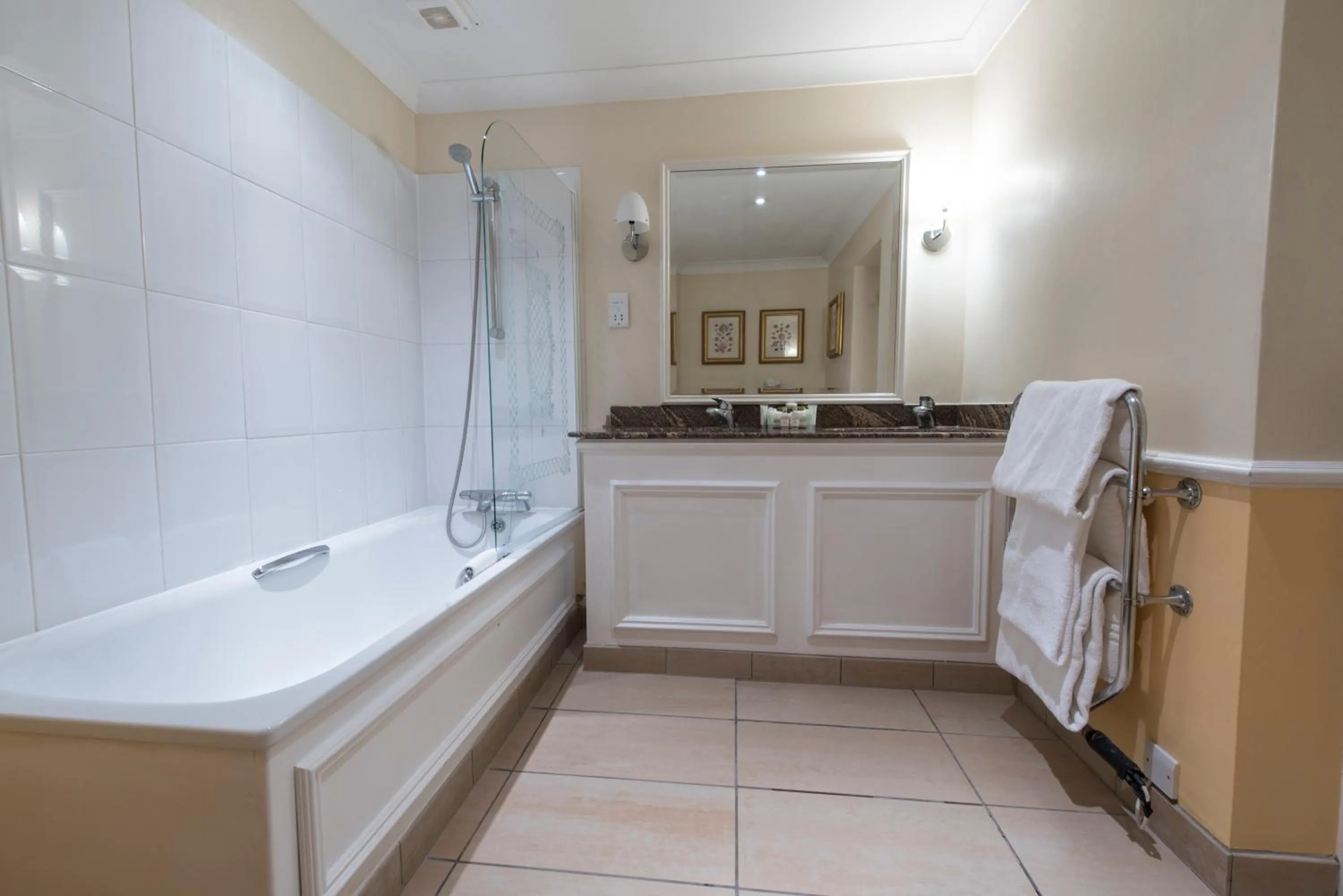 Bathroom in The Colonnade