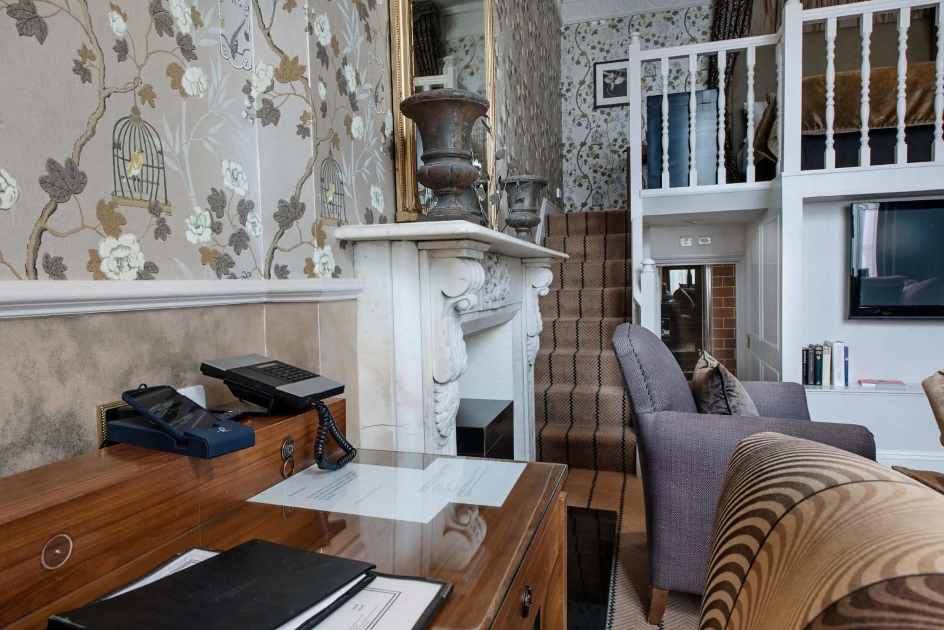 TV and multimedia in The Colonnade