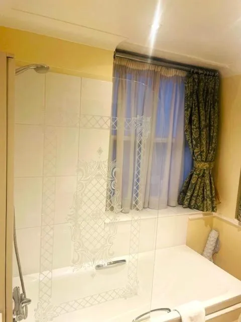 Bathroom in The Colonnade