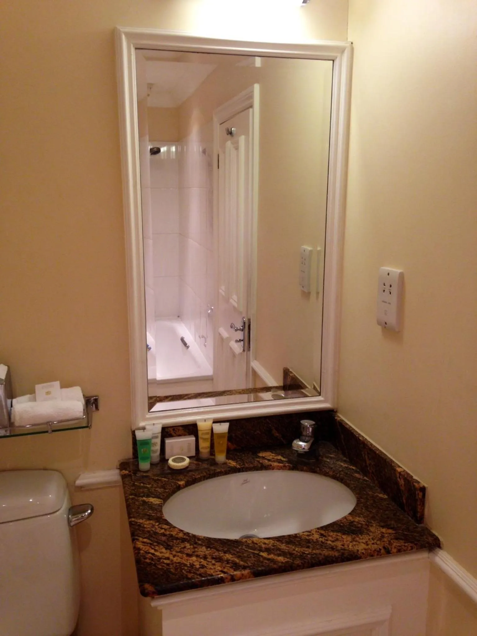 Bathroom in The Colonnade