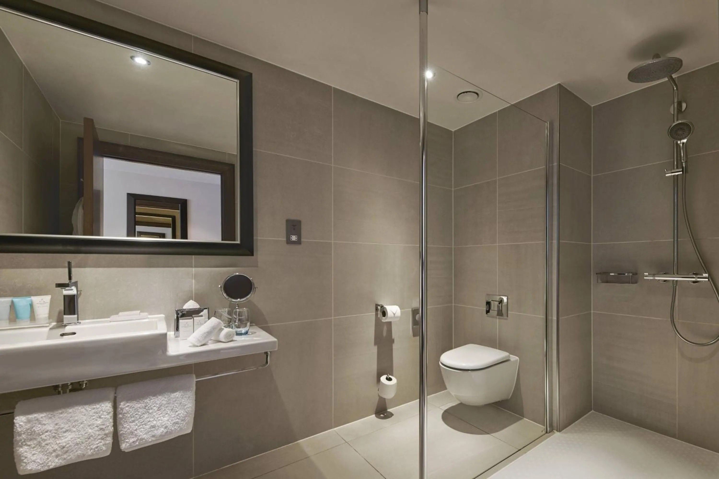 Bathroom in The Glasshouse, Autograph Collection