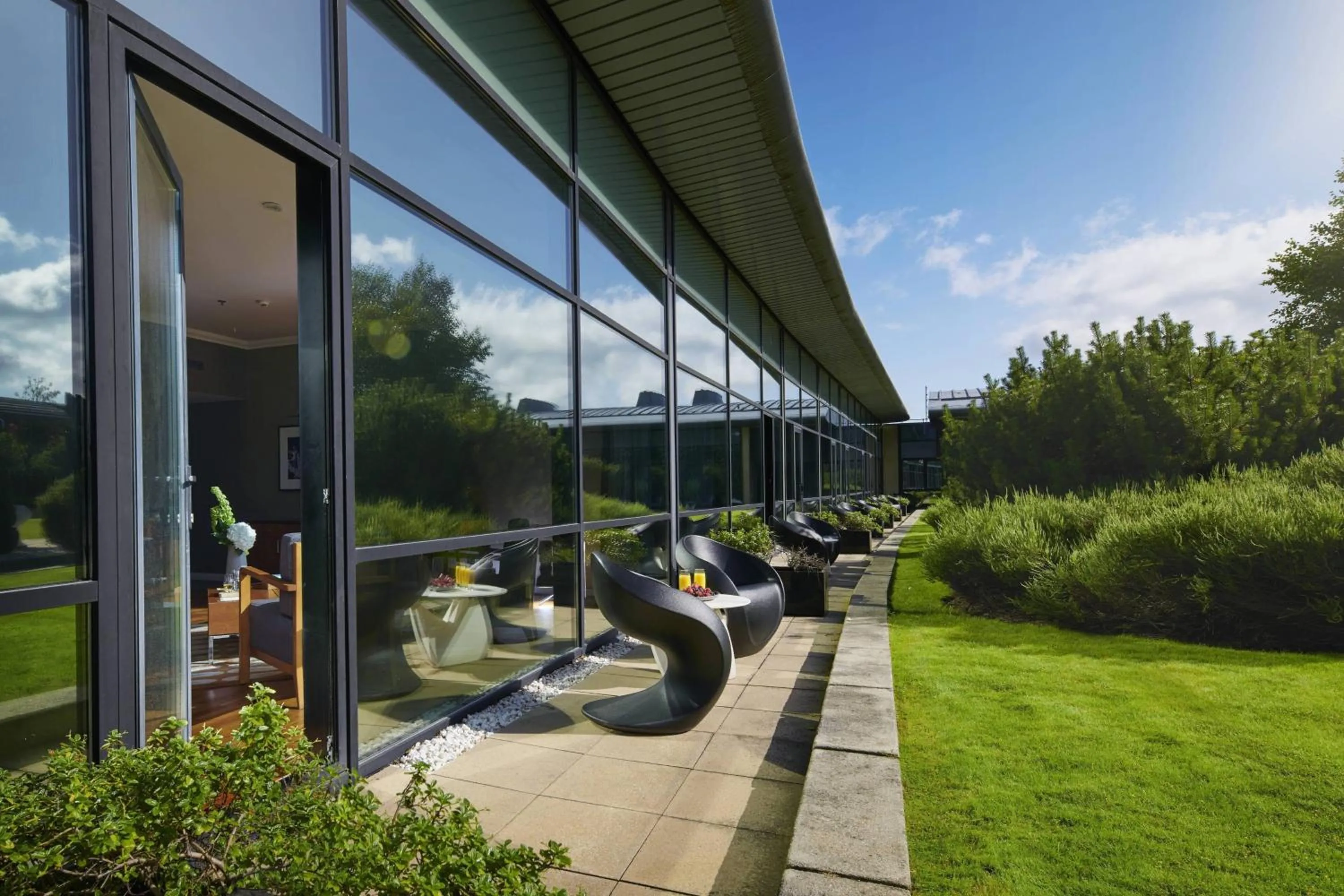 Photo of the whole room in The Glasshouse, Autograph Collection