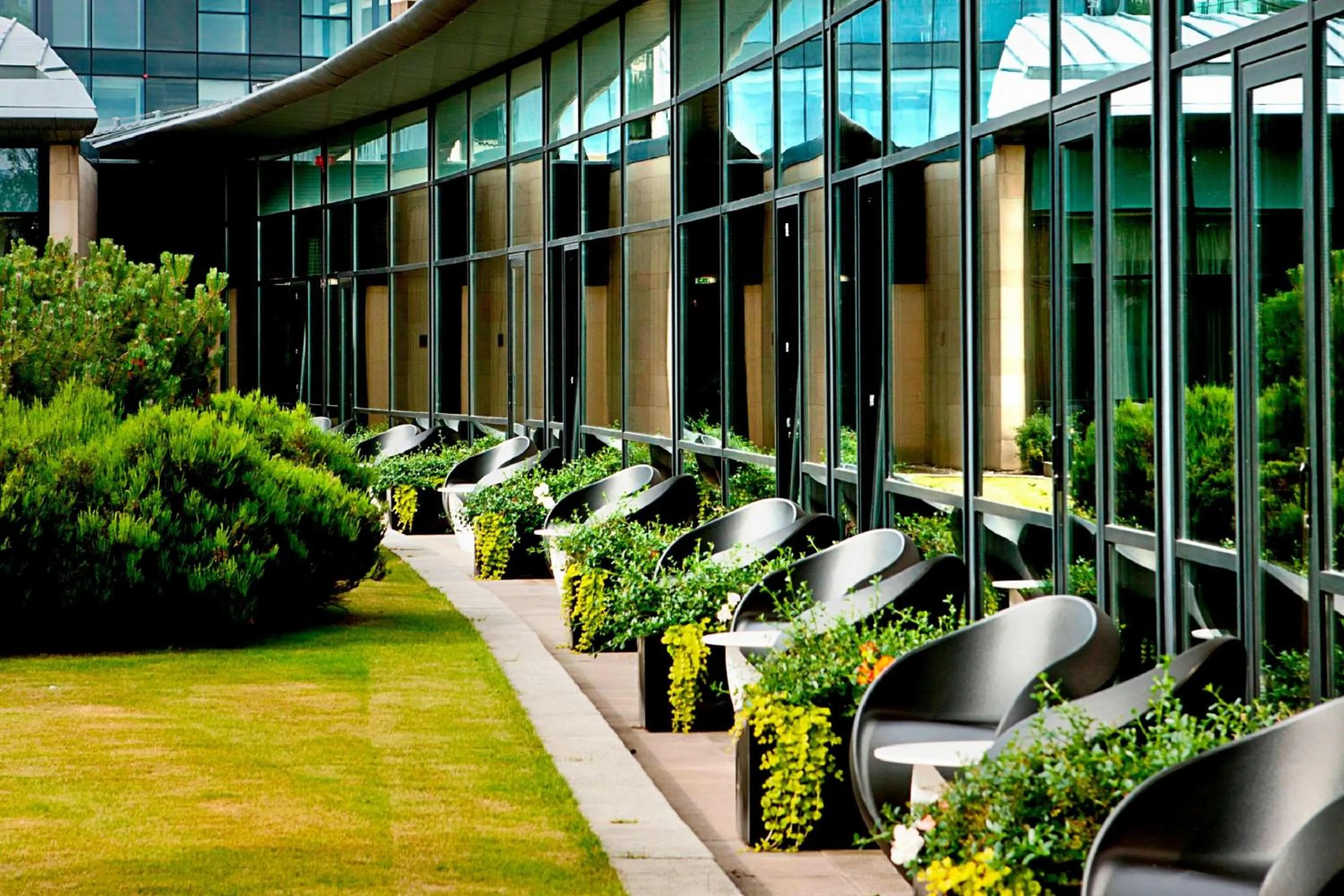 Photo of the whole room in The Glasshouse, Autograph Collection