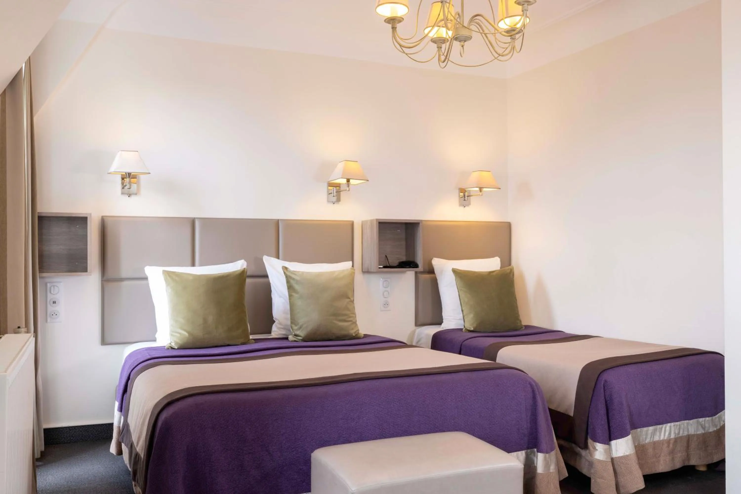 Photo of the whole room, Bed in Hôtel Saint Pierre