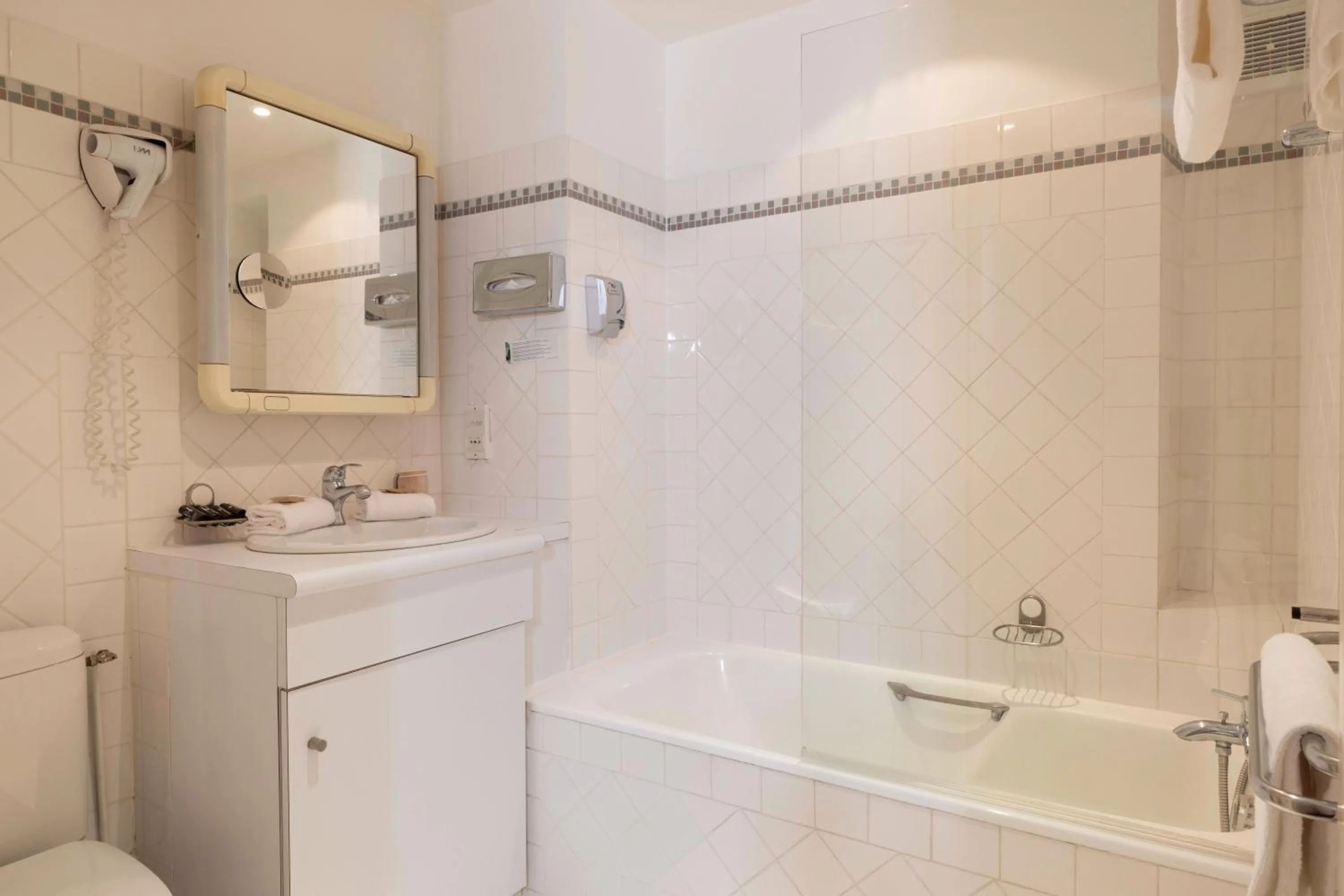 Bathroom in Hôtel Saint Pierre