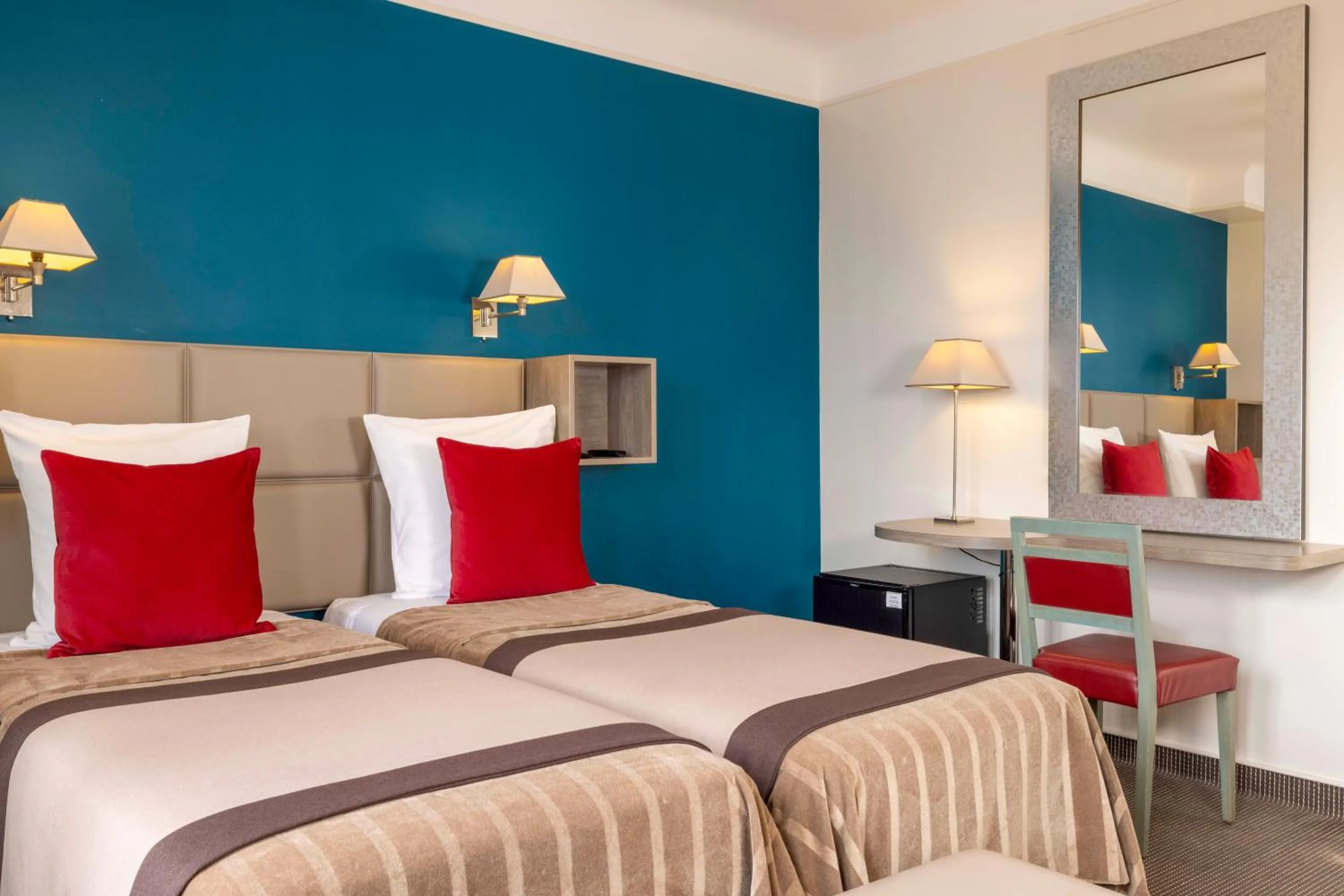 Photo of the whole room, Bed in Hôtel Saint Pierre