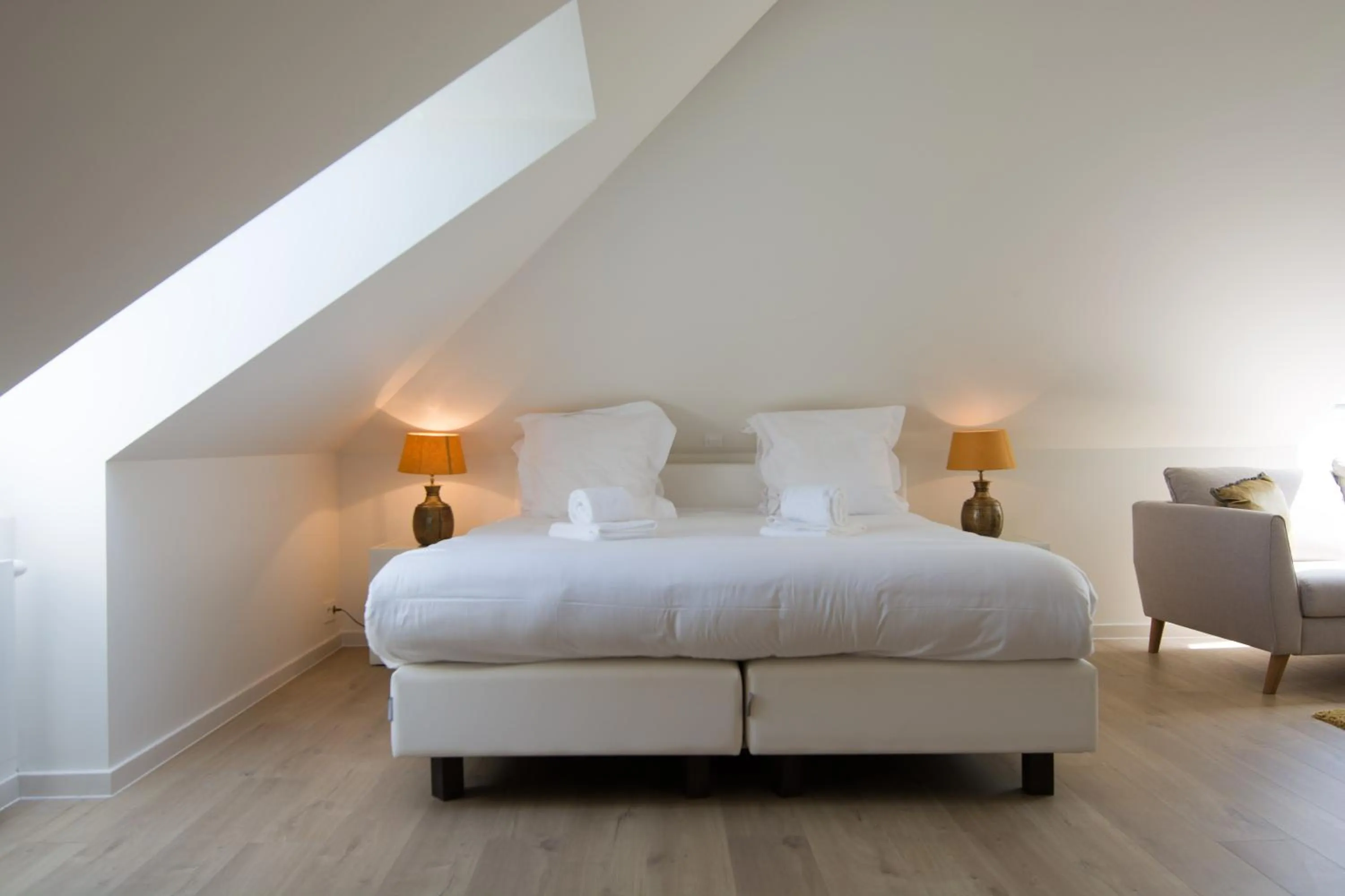 Bedroom, Bed in Hotel Acropolis " Op het sportiefste park van de kust "