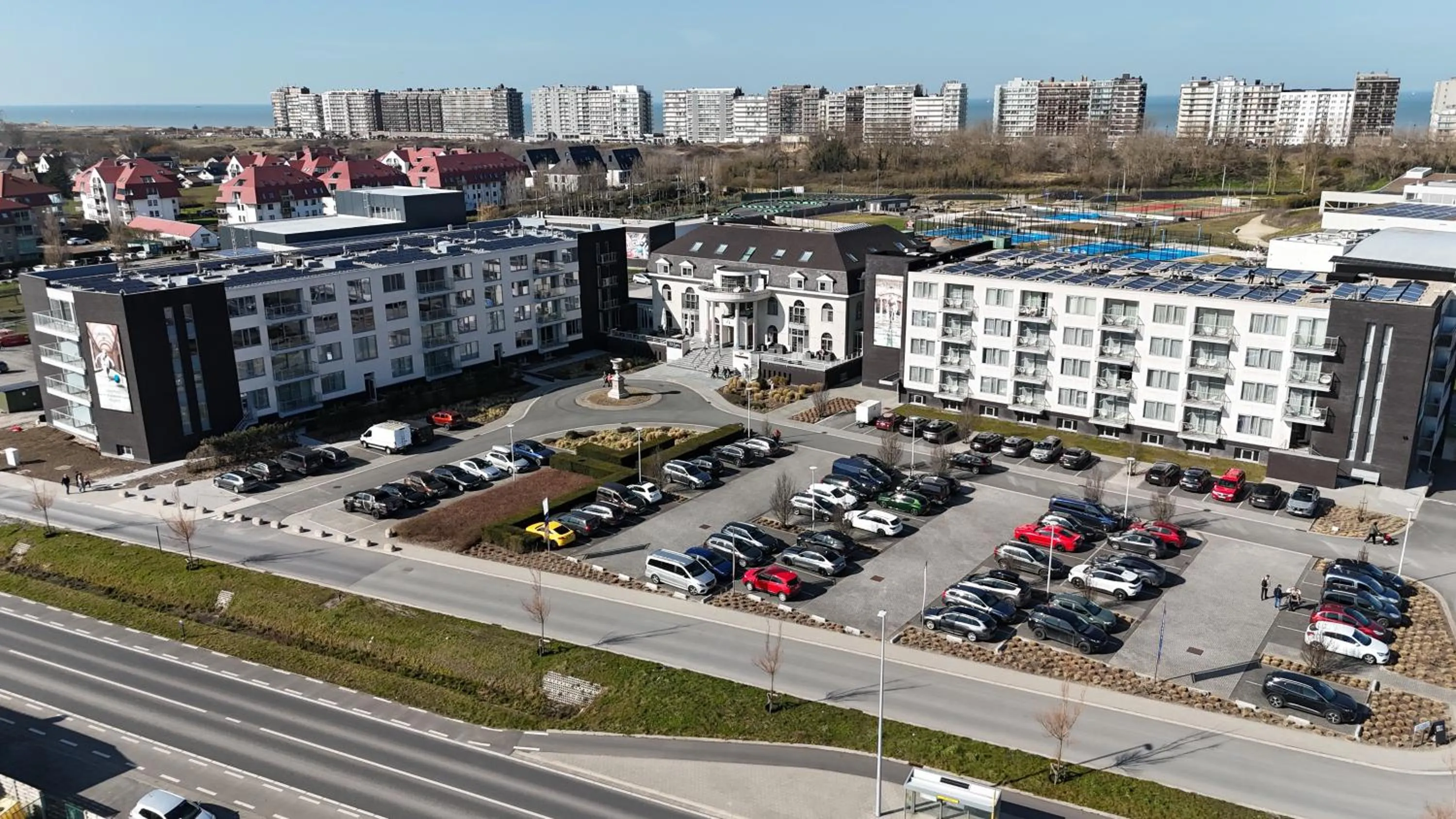 Day in Hotel Acropolis " Op het sportiefste park van de kust "