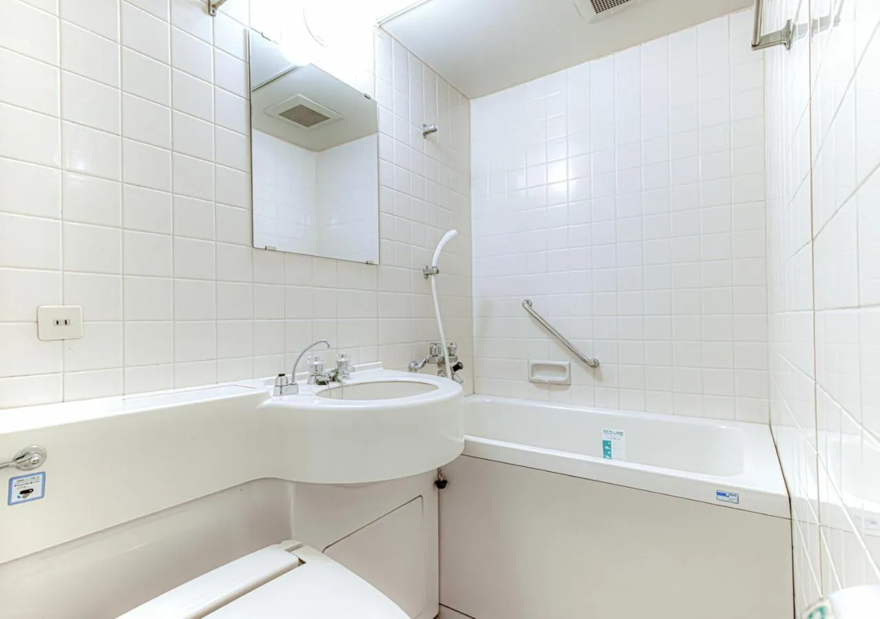 Bathroom in APA Hotel Marugame Ekimae Odori