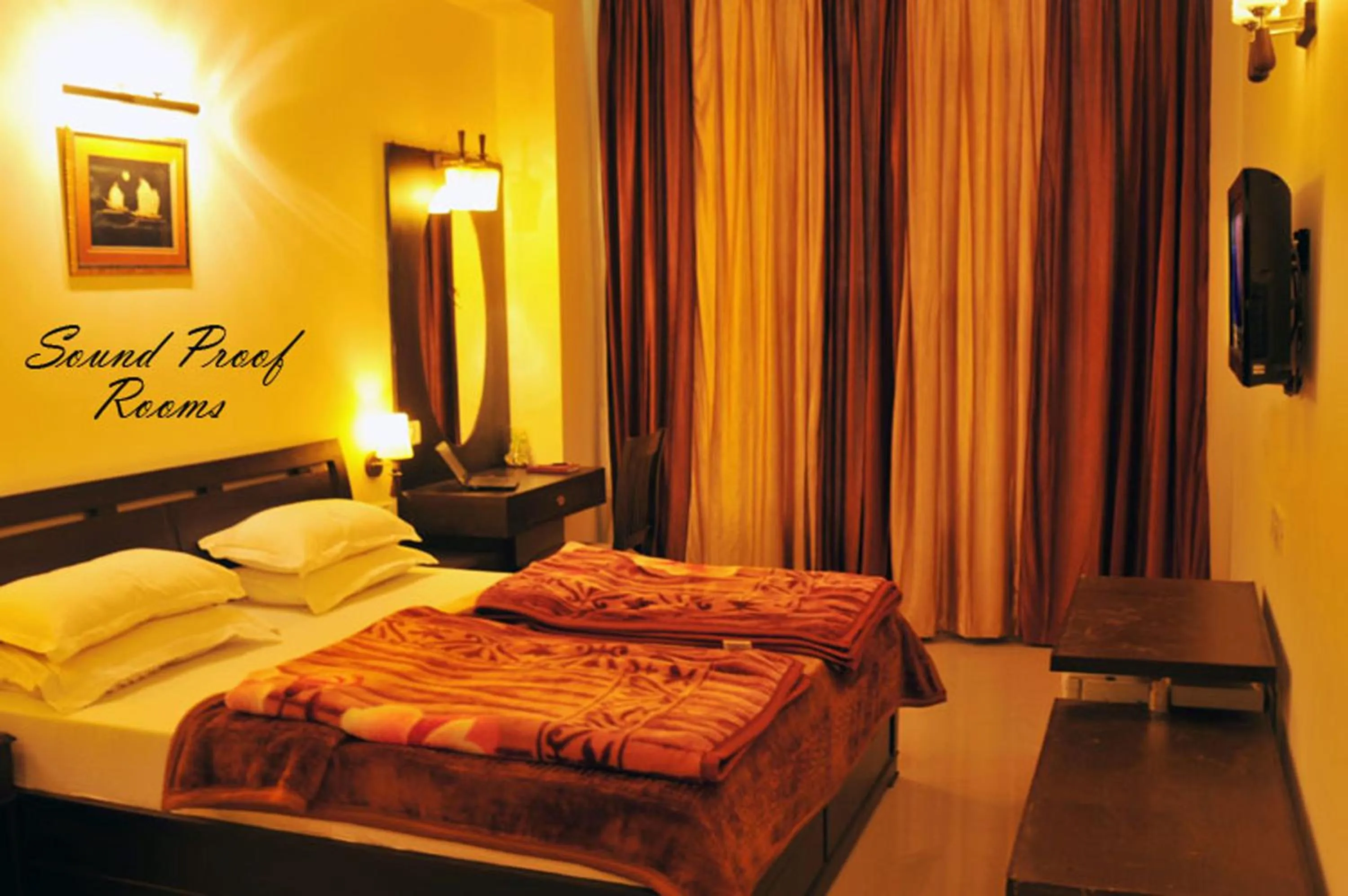 Photo of the whole room, Bed in Hotel Hong Kong Inn