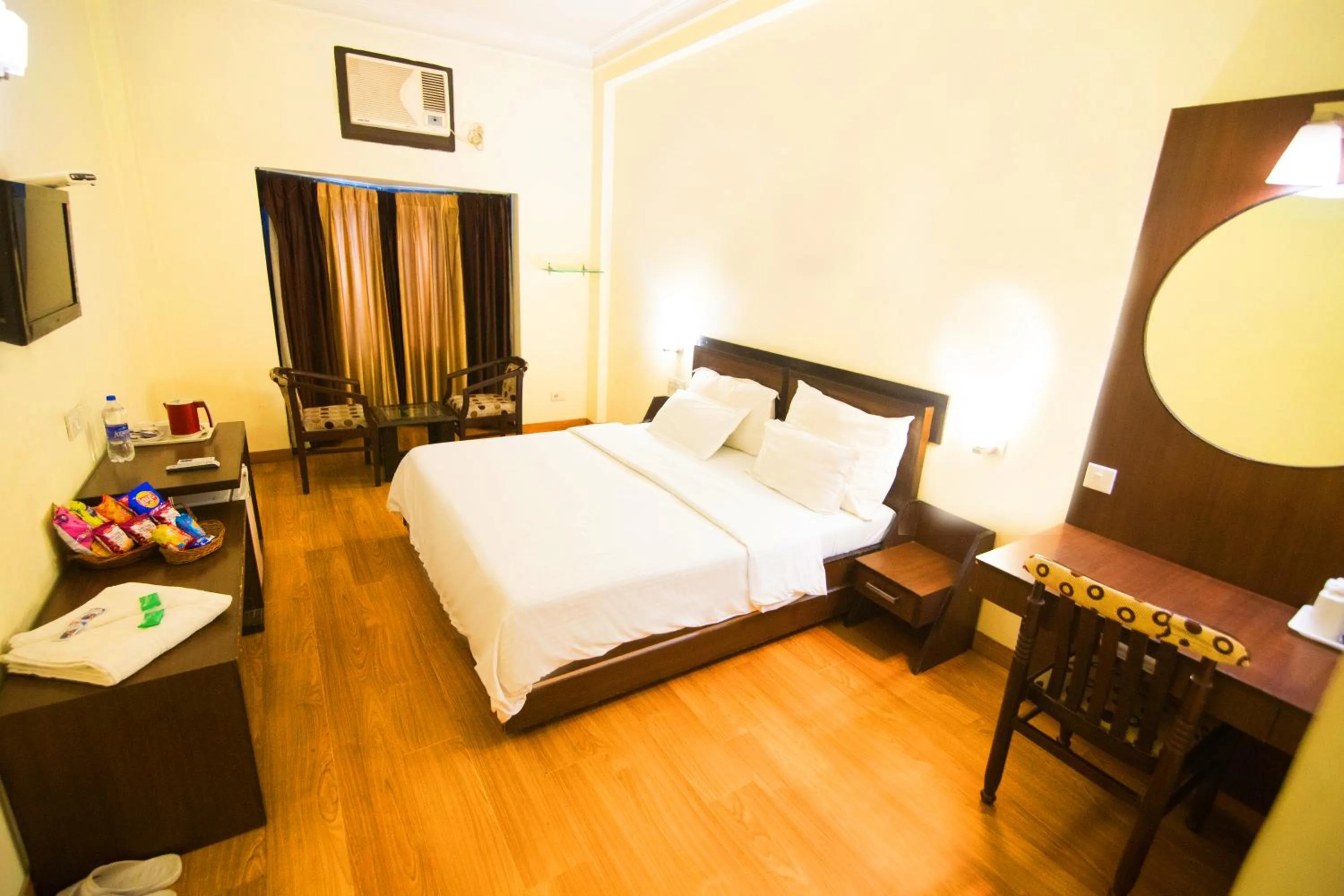 Photo of the whole room, Bed in Hotel Hong Kong Inn