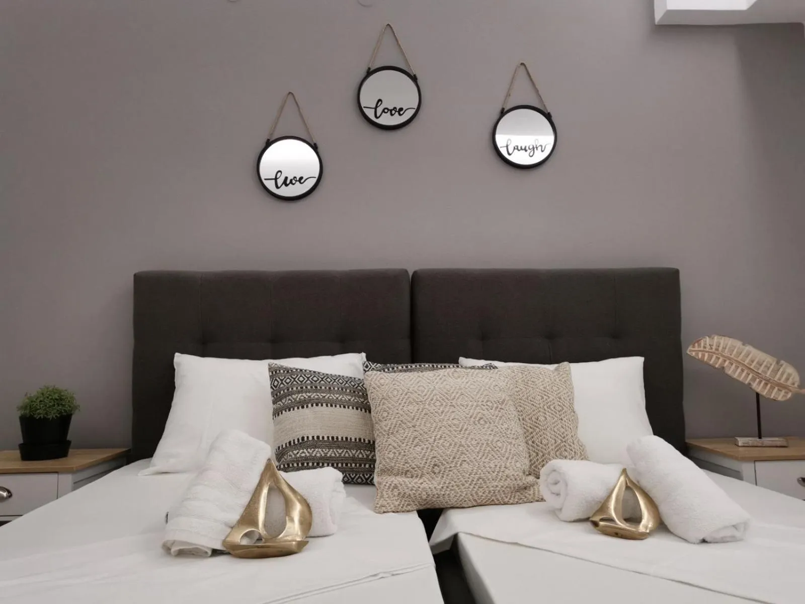 Bed in Pasiphae Hotel