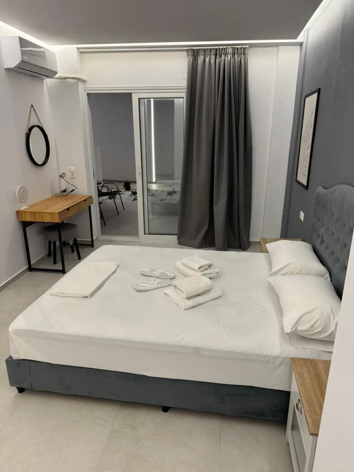 Bed in Pasiphae Hotel