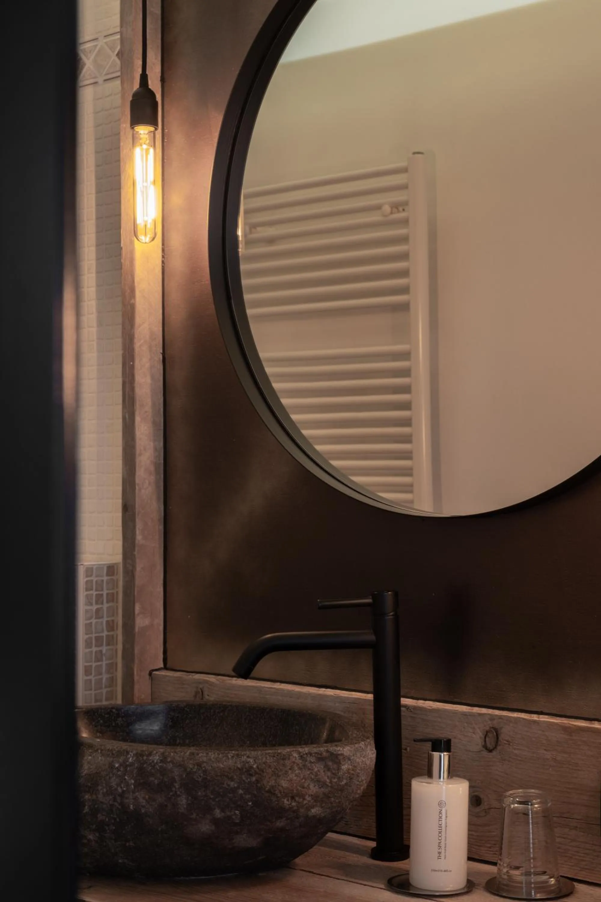 Bathroom in B&B De Joker