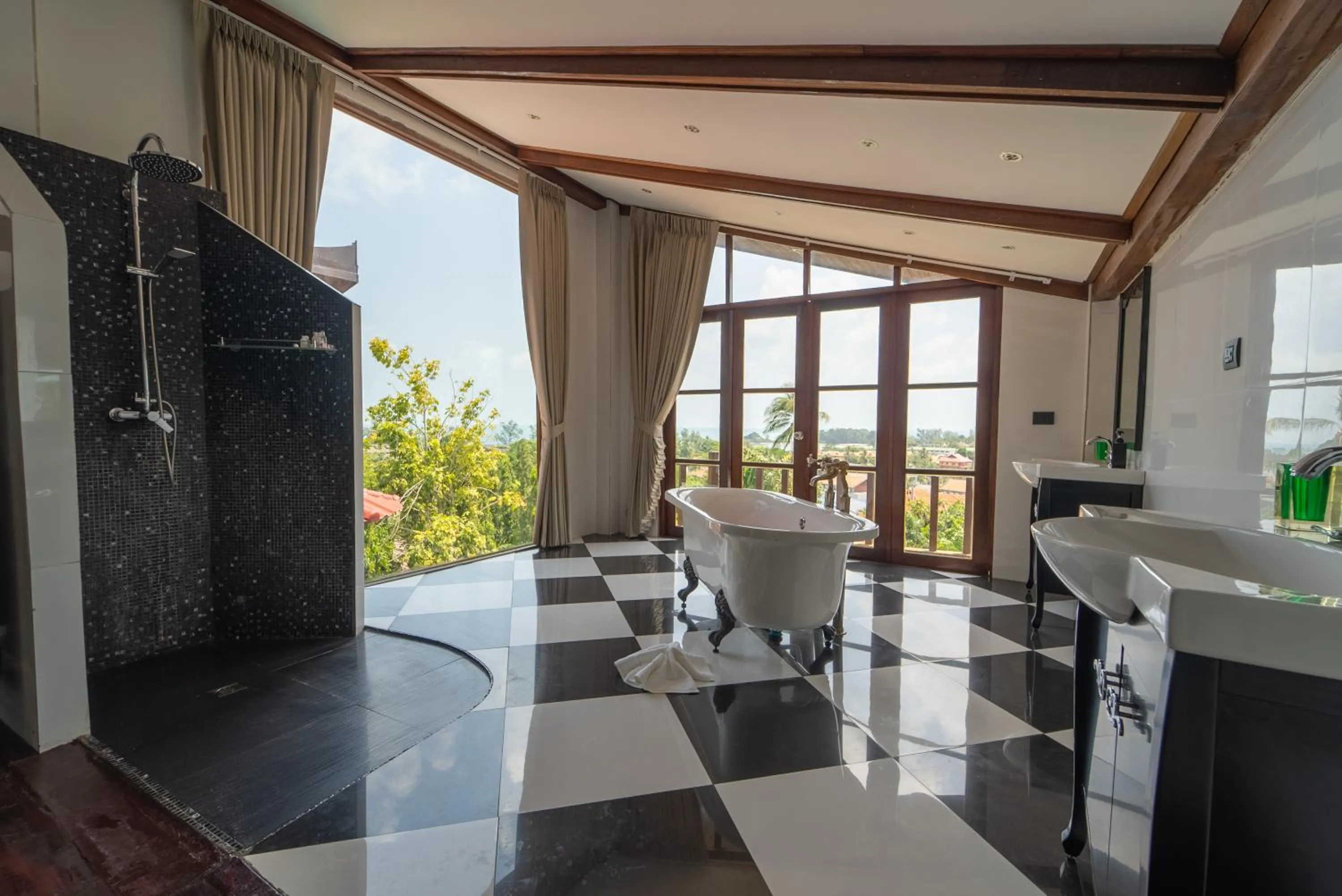 Bathroom in Paradise Island Estate