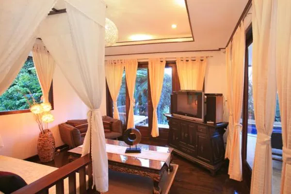 Living room in Paradise Island Estate