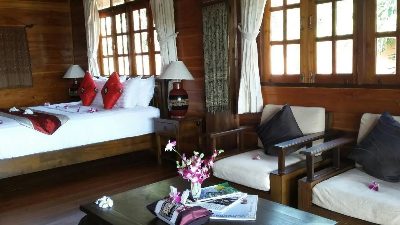 Bedroom, Bed in Paradise Island Estate