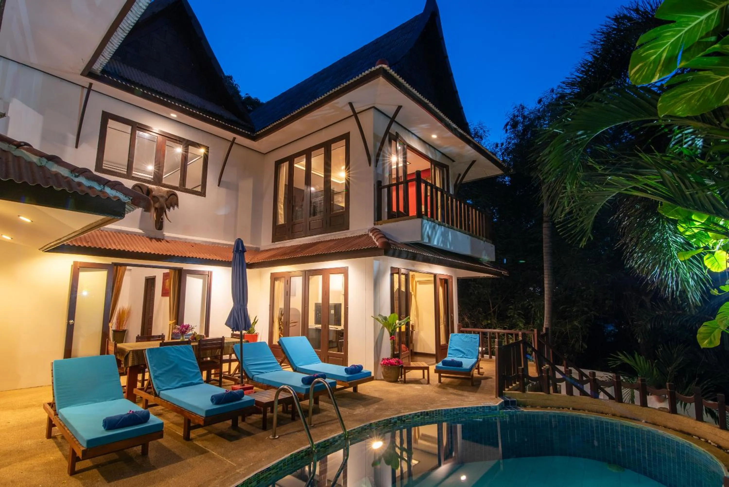 Property building in Paradise Island Estate