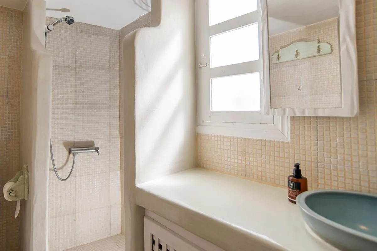 Bathroom in Blue Dolphins Apartments