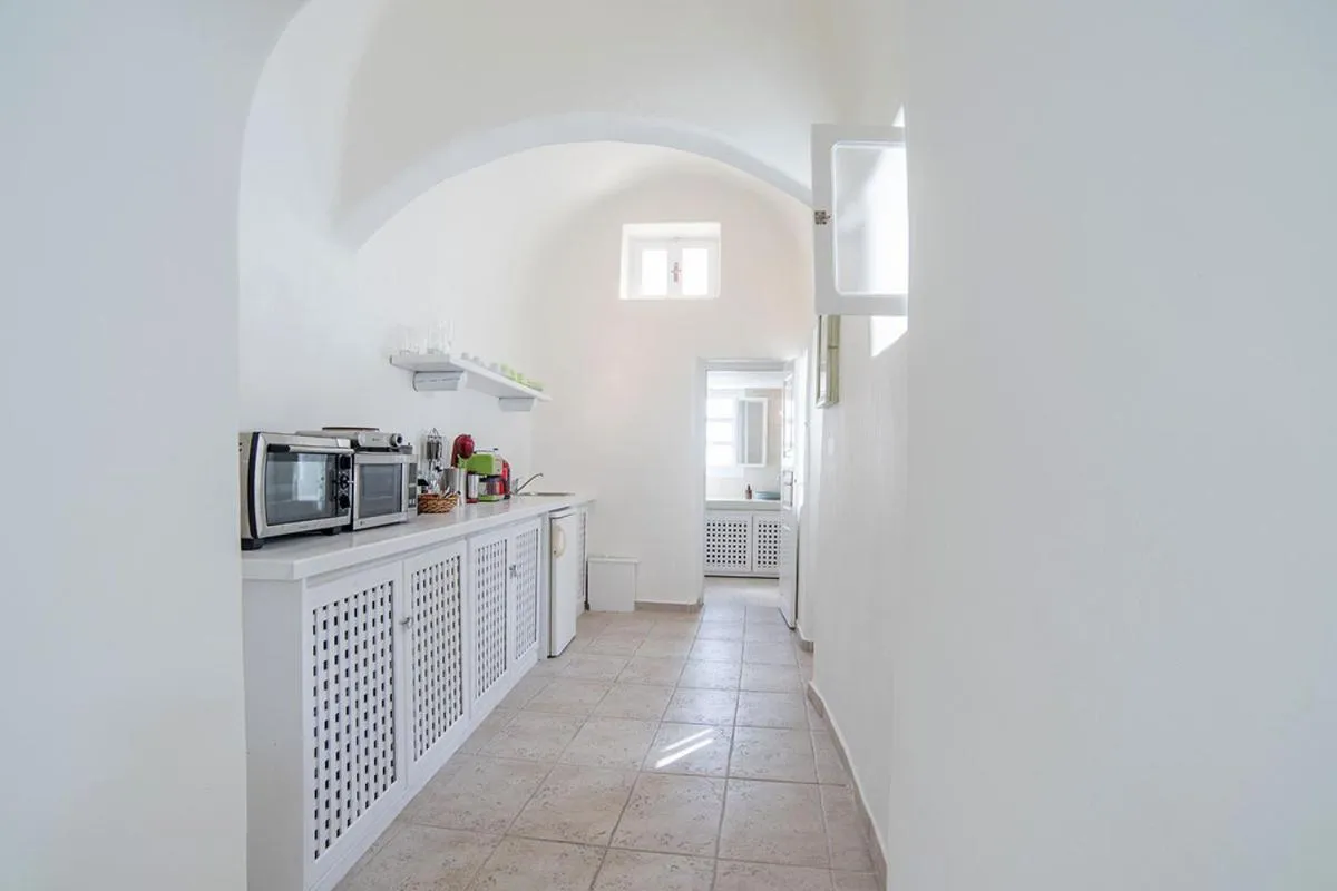 Kitchen or kitchenette in Blue Dolphins Apartments