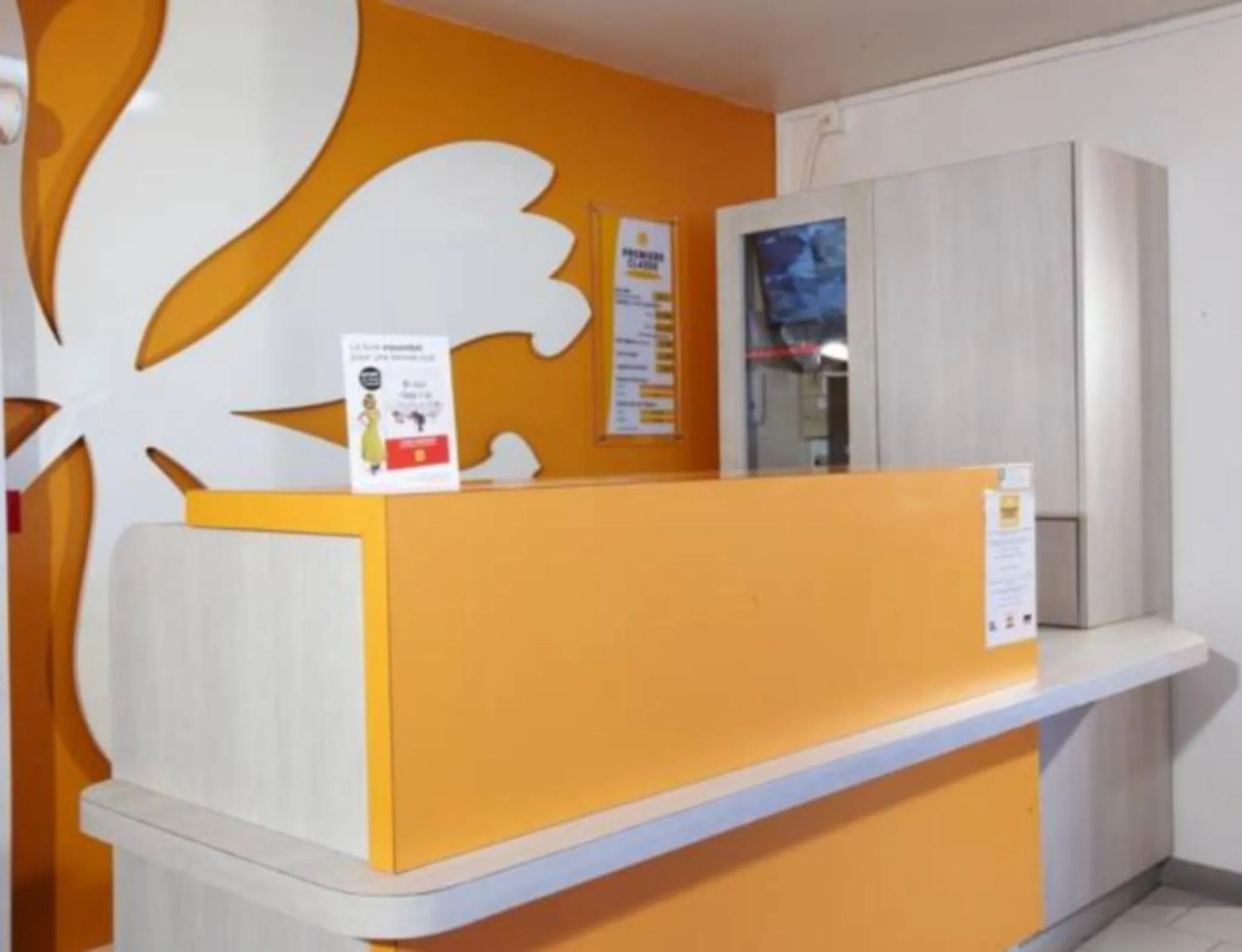 Lobby or reception in Première Classe Toulouse Nord - L'Union