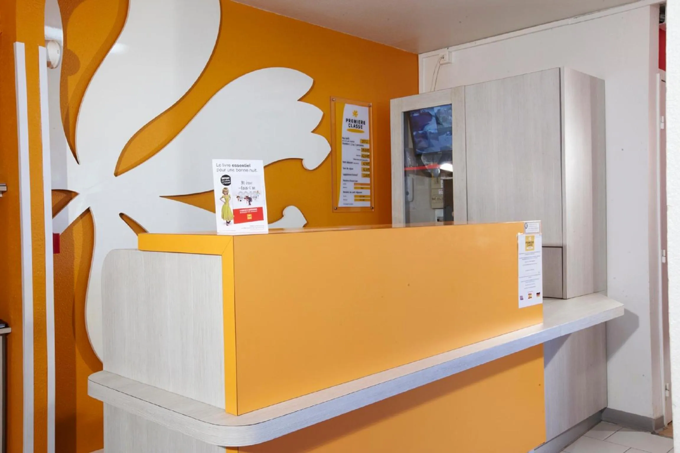 Lobby or reception in Première Classe Toulouse Nord - L'Union