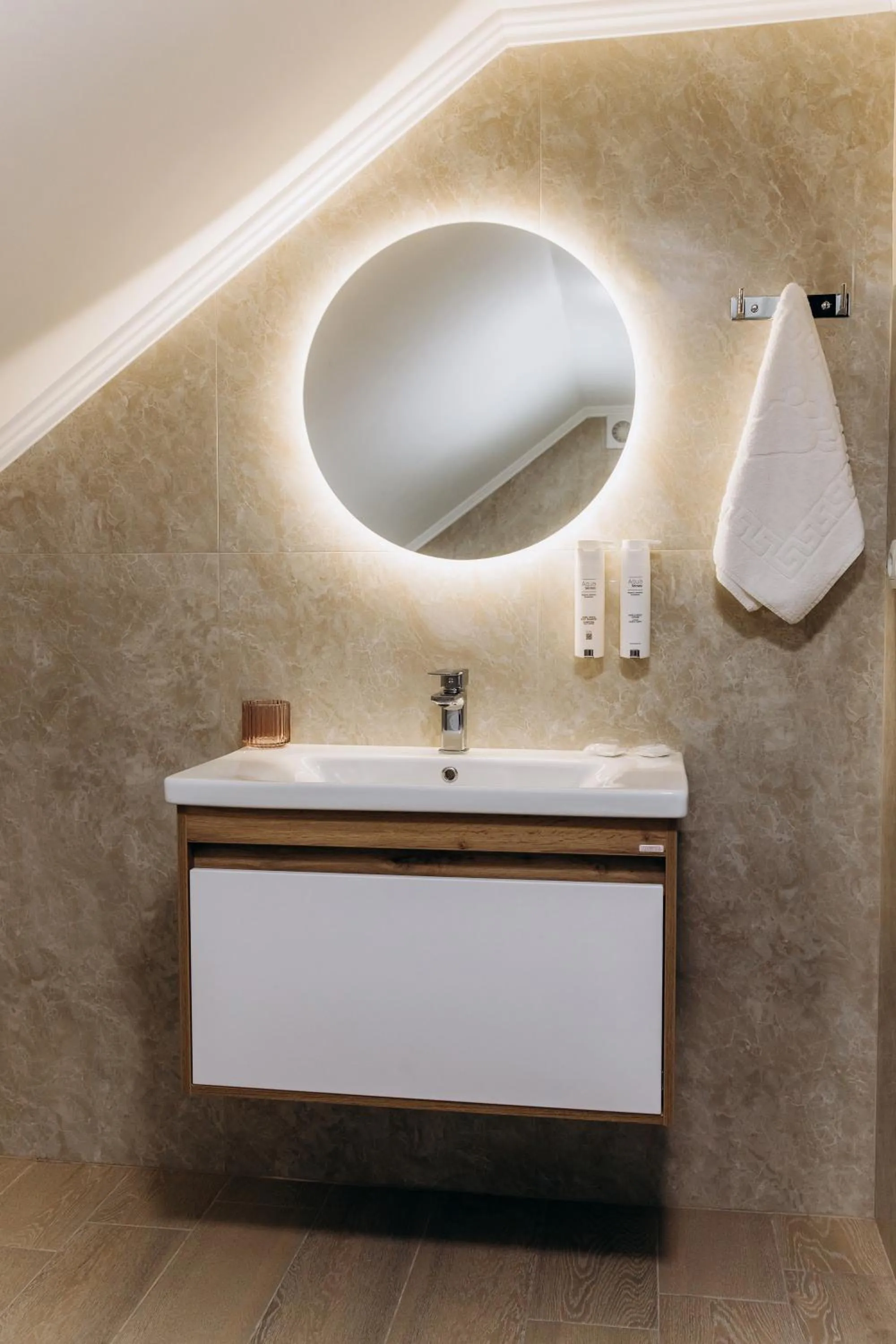 Bathroom in Eduard Hotel