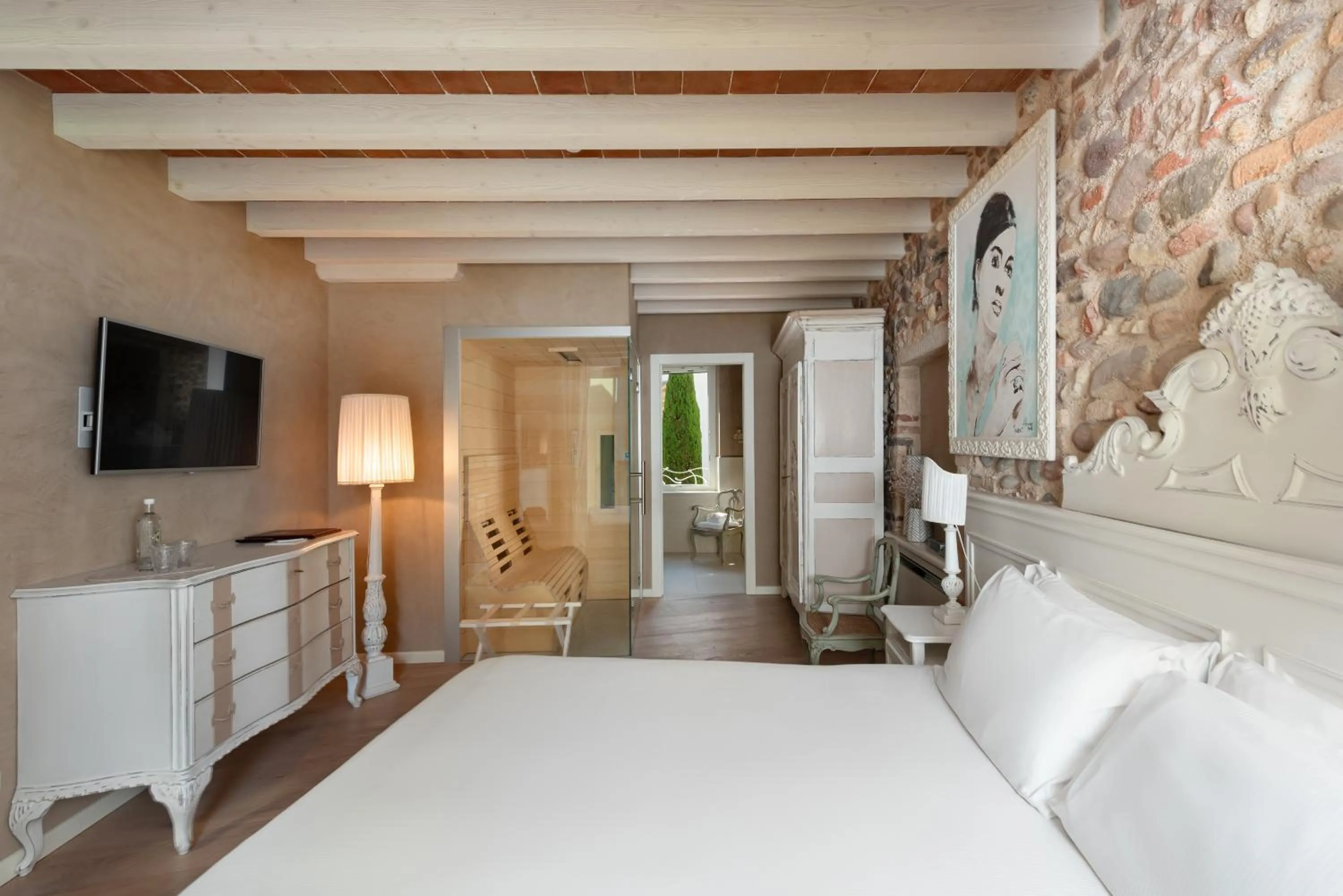 Bed in Regia Rosetta - Royal Rooms Borghetto