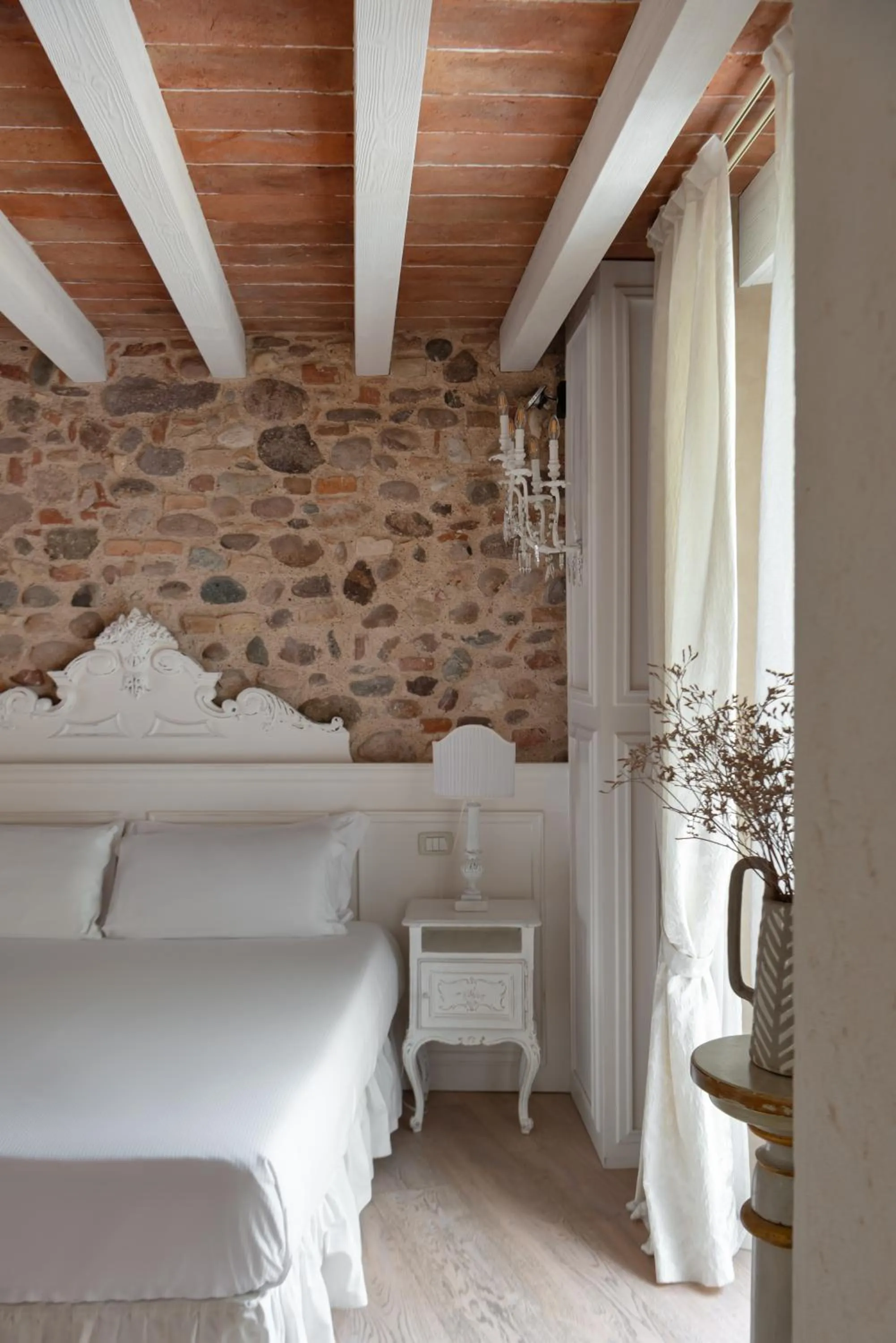 Bed in Regia Rosetta - Royal Rooms Borghetto