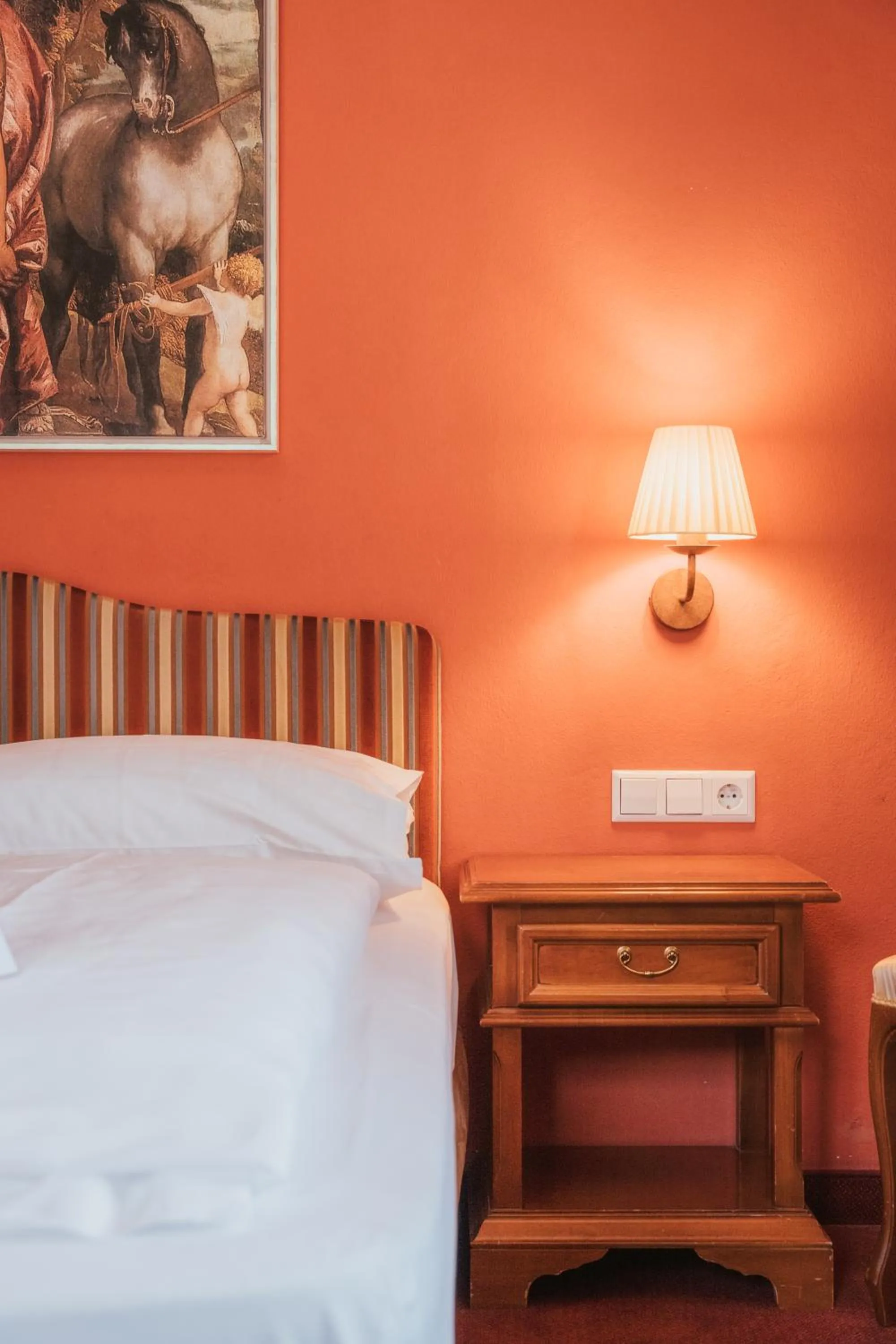 Bedroom, Bed in Hotel Traube