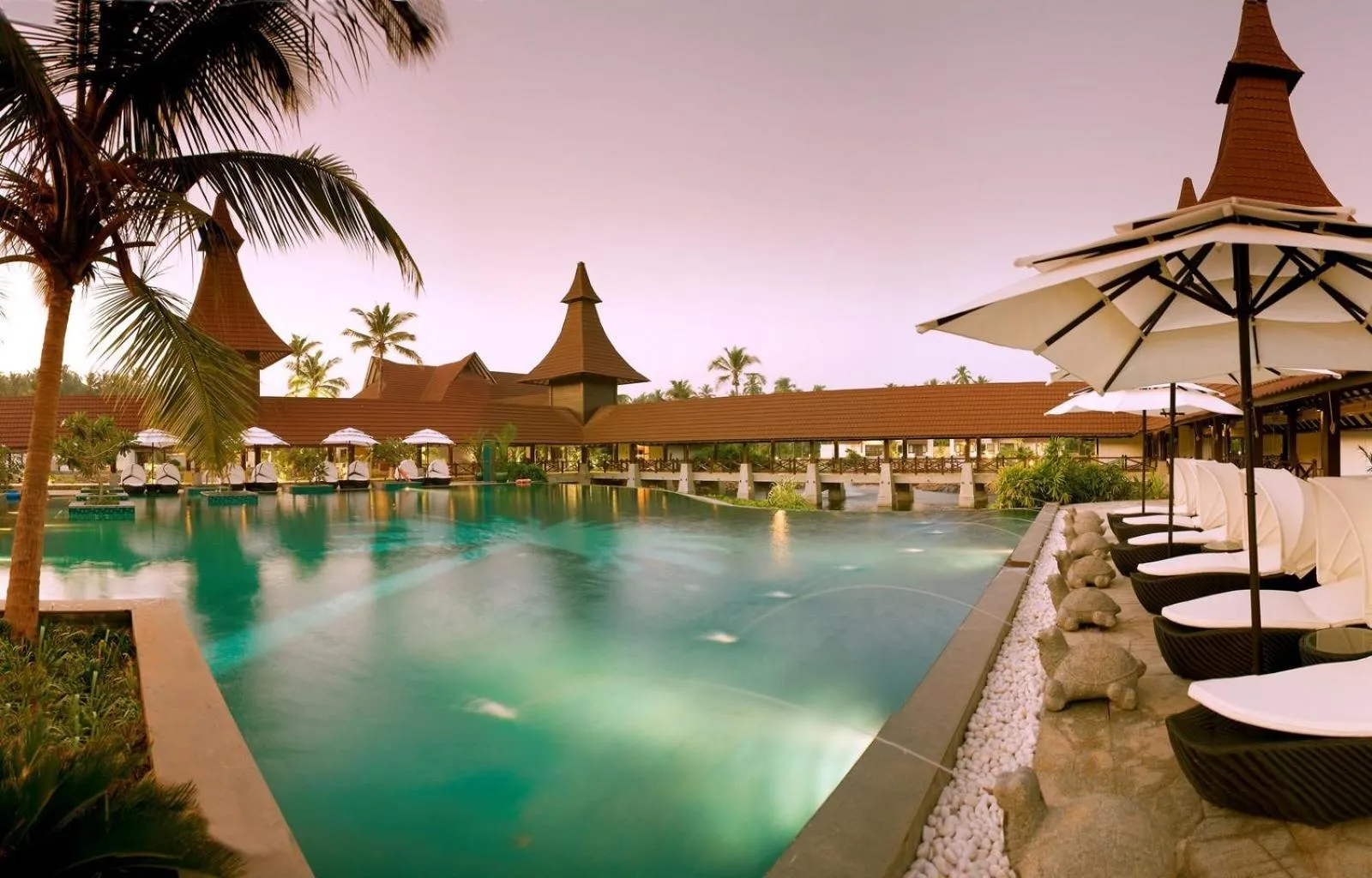 Swimming pool in The Lalit Resort & Spa Bekal