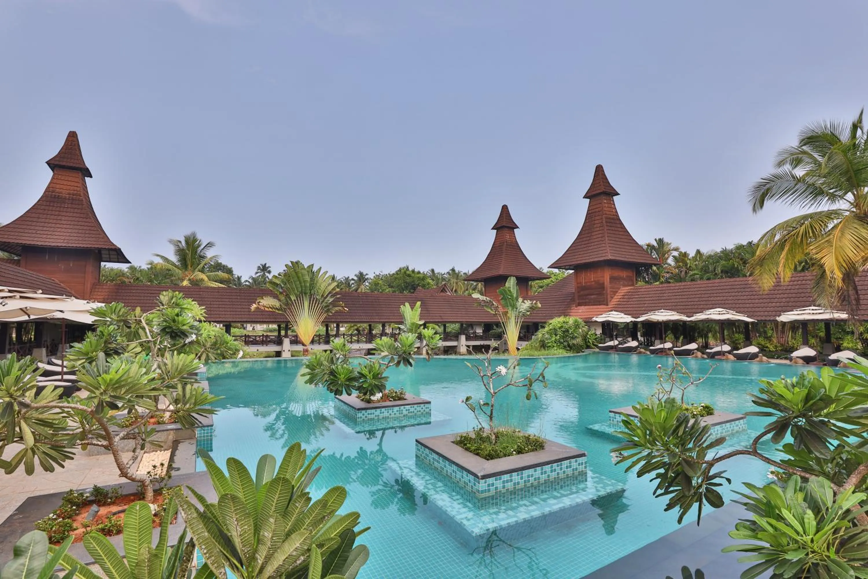 Swimming pool in The Lalit Resort & Spa Bekal