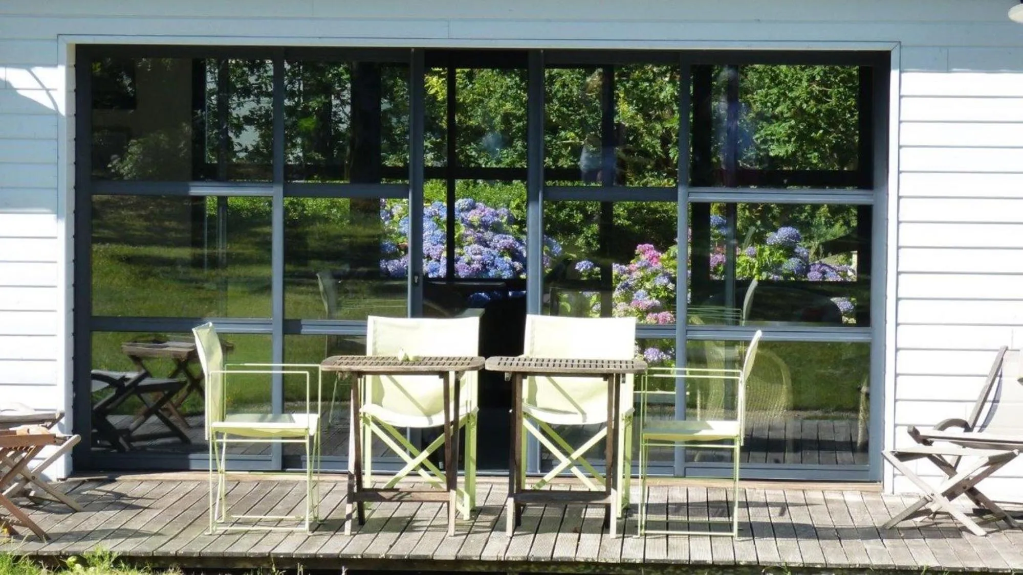 Property building in l'Arbre Voyageur