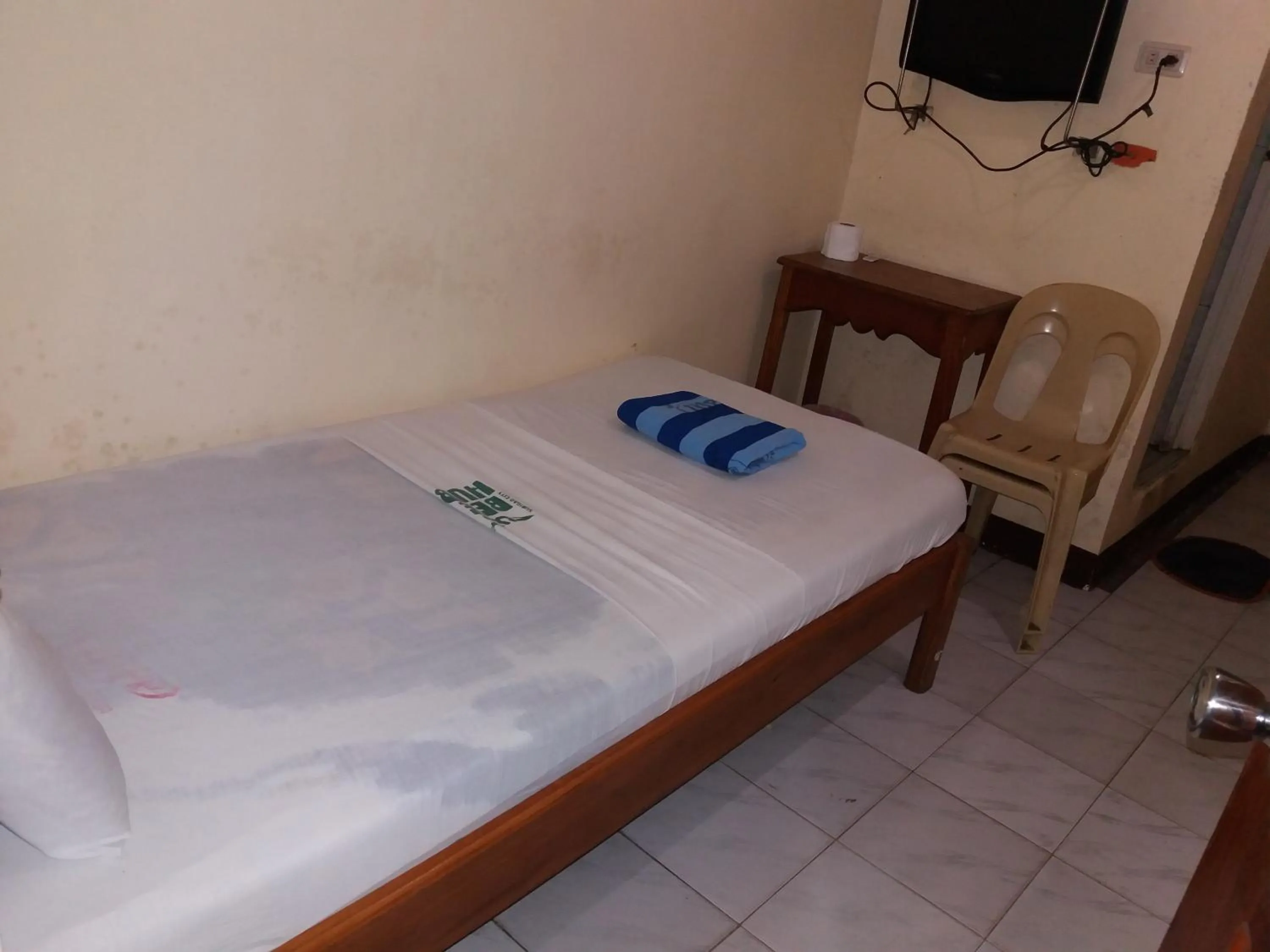 Bed in Bee Hub Pension