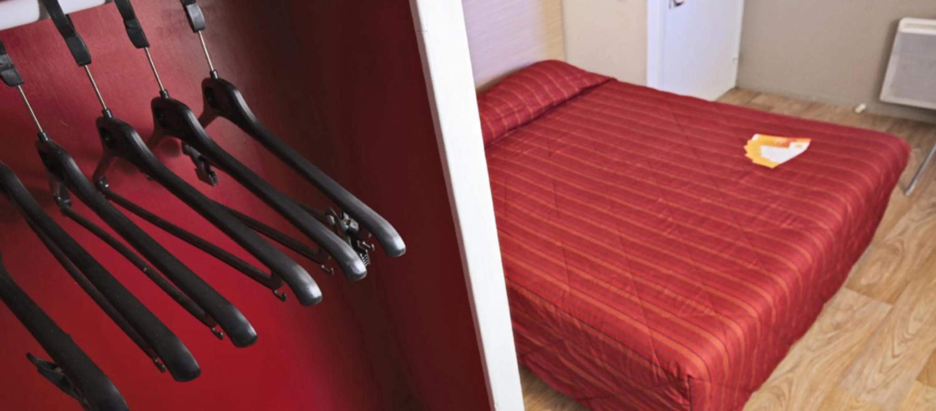 Bed in Hotel HECO Lyon sud Vienne