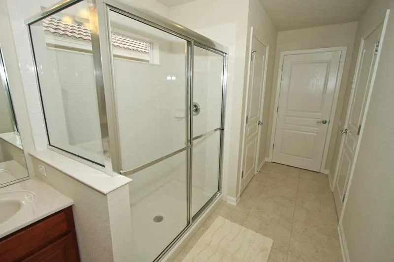 Shower in Flagstone Villa