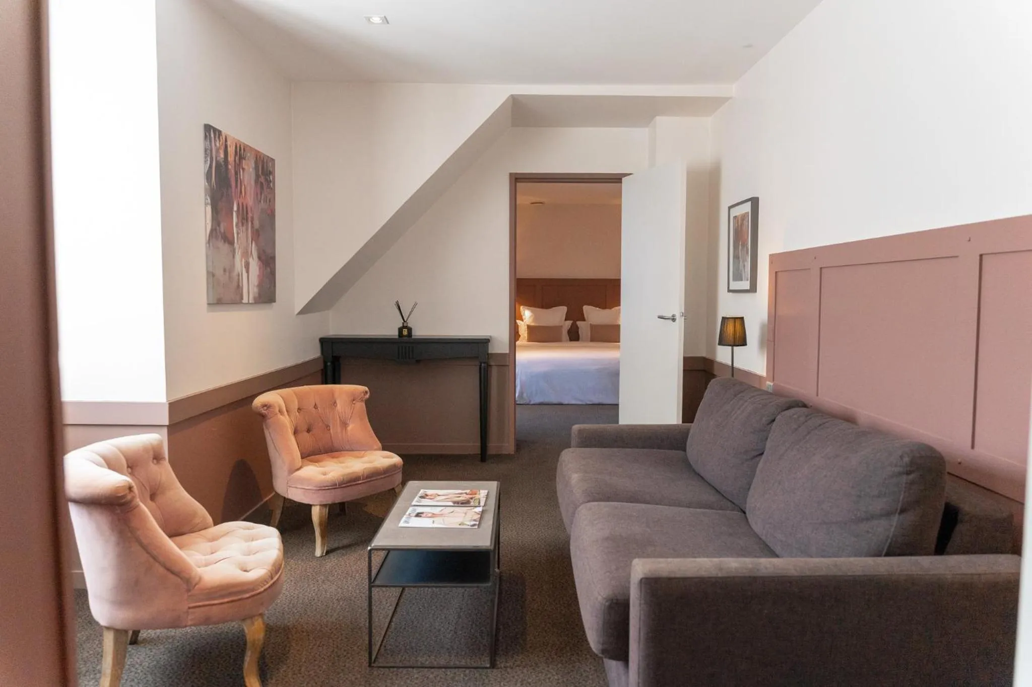 Photo of the whole room in La Maison des Armateurs