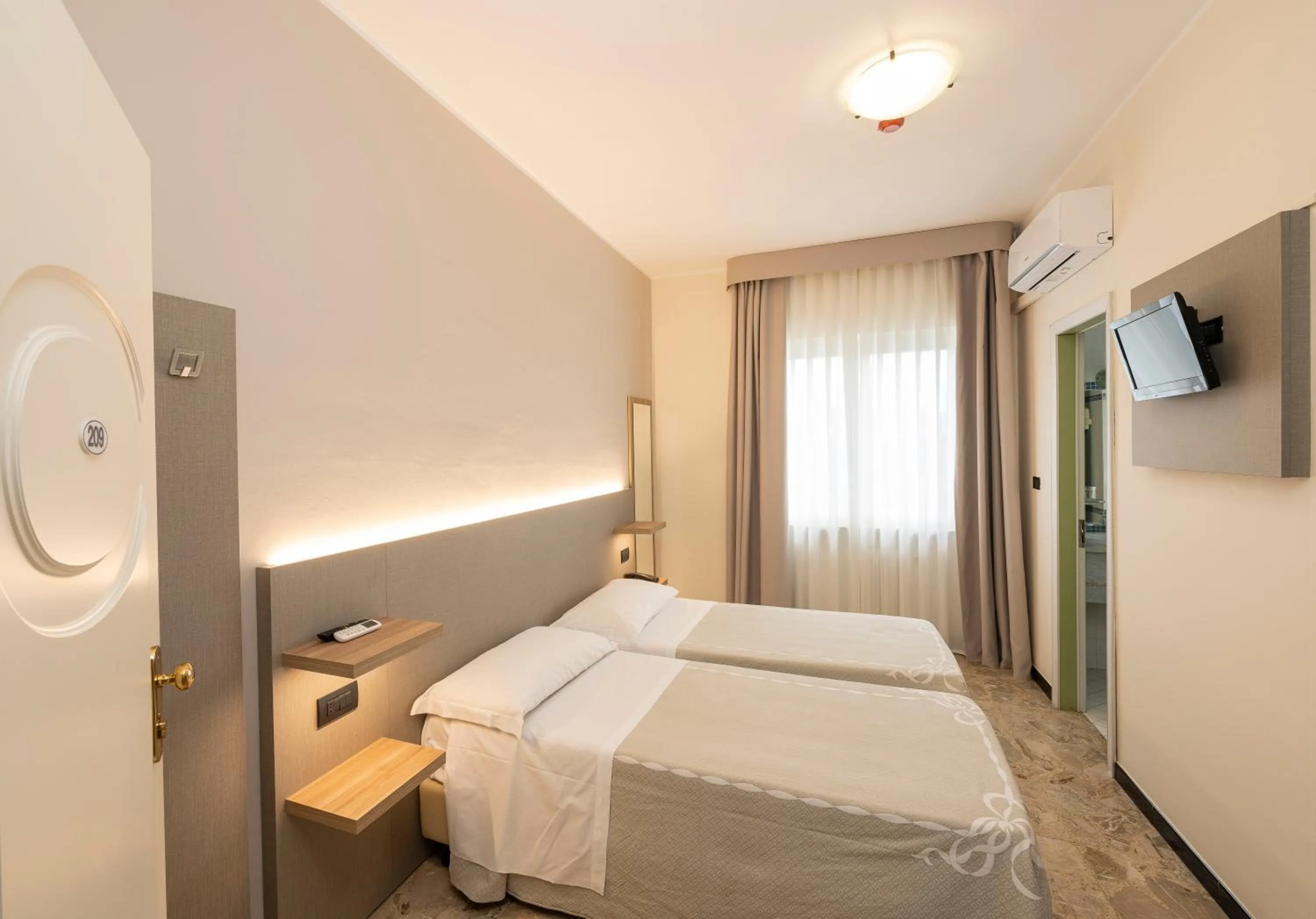 Bed in Hotel La Rotonda