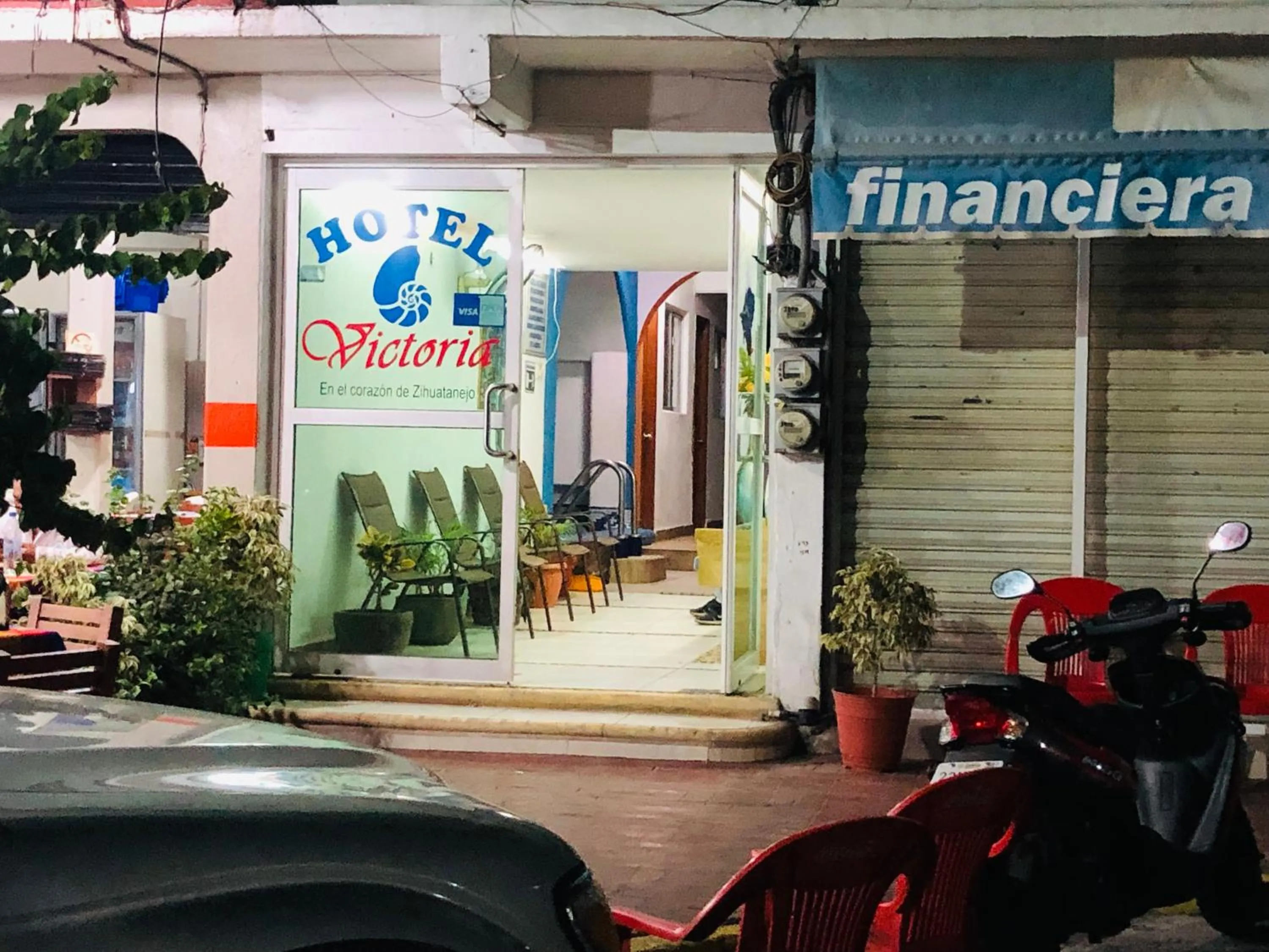 Facade/entrance in Hotel Victoria