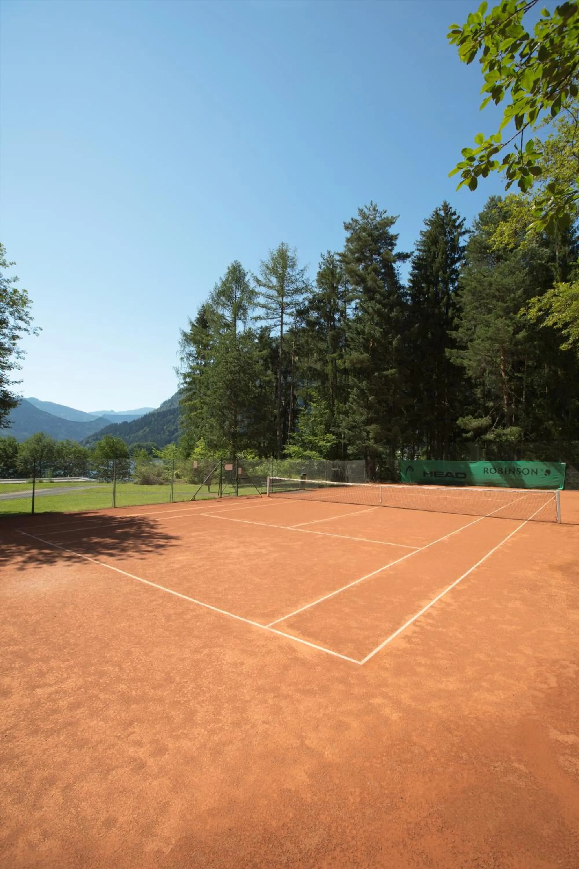 Tennis court in ROBINSON Landskron
