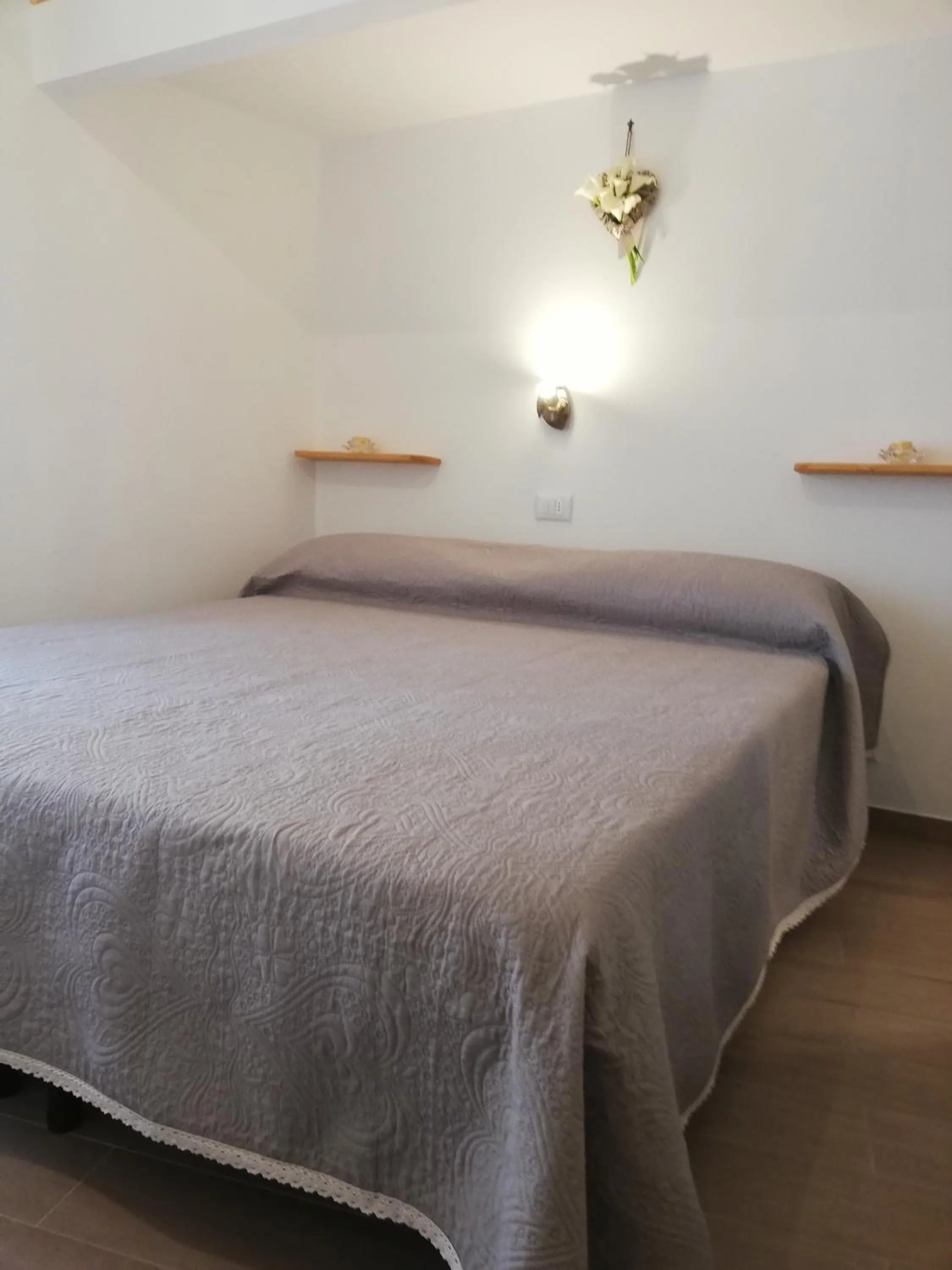 Photo of the whole room in Il lago del Mugello B&B