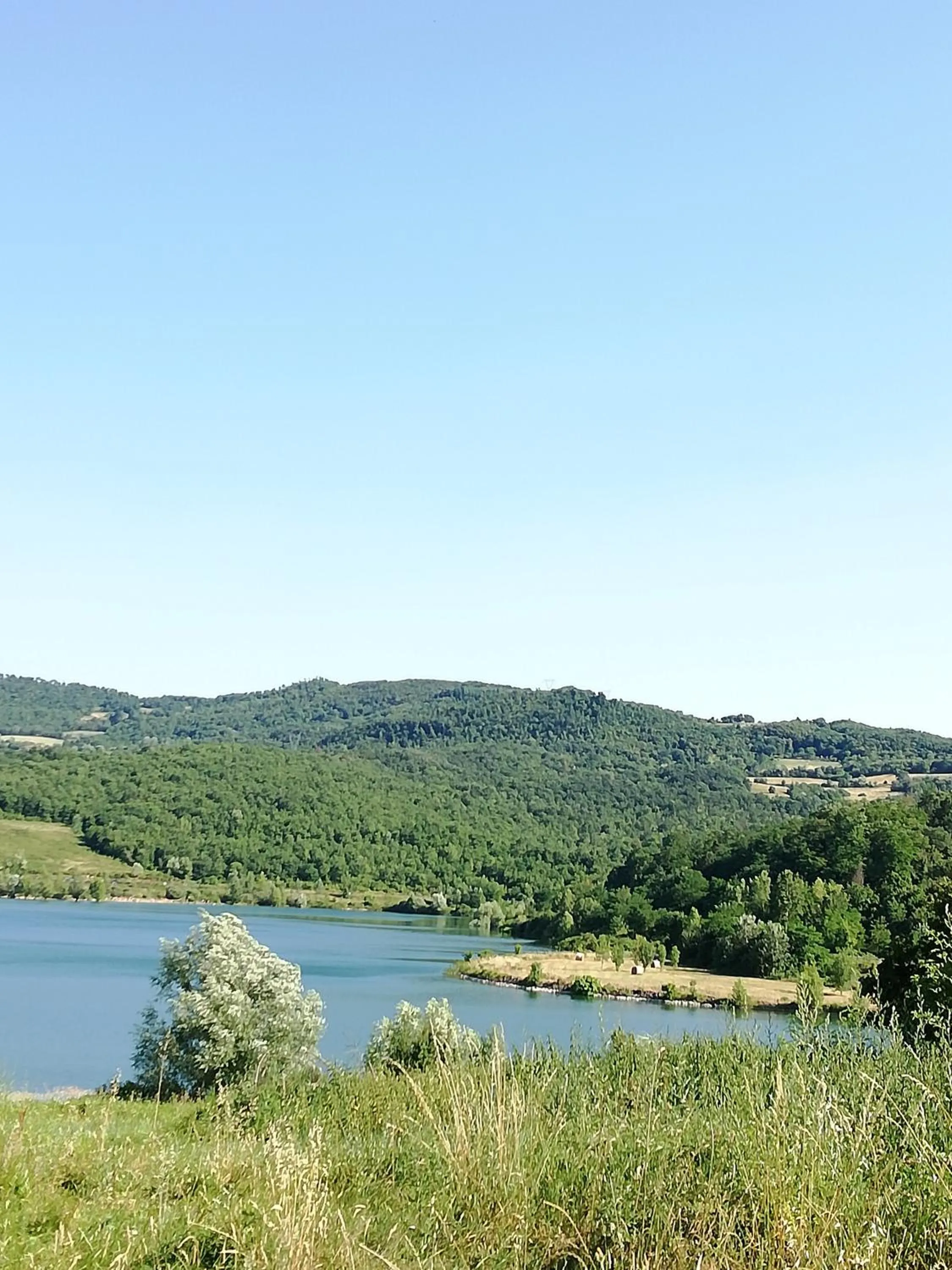Natural landscape in Il lago del Mugello B&B