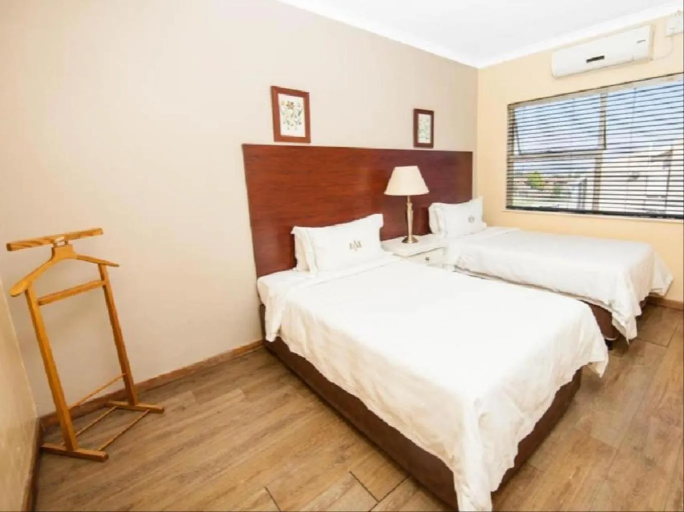 Bed in Vetho 2 Apartments OR Tambo Airport