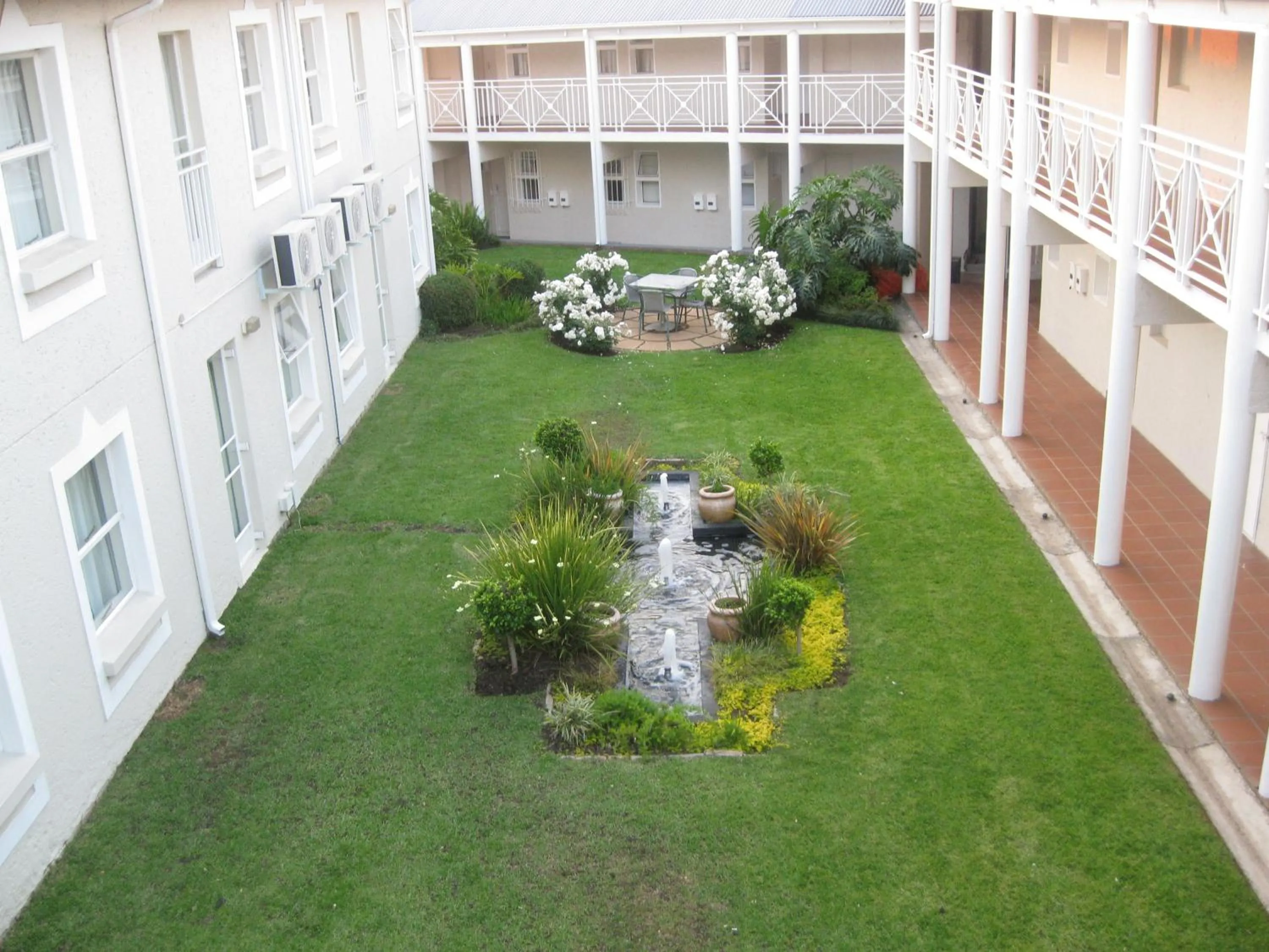 Garden in Vetho 2 Apartments OR Tambo Airport