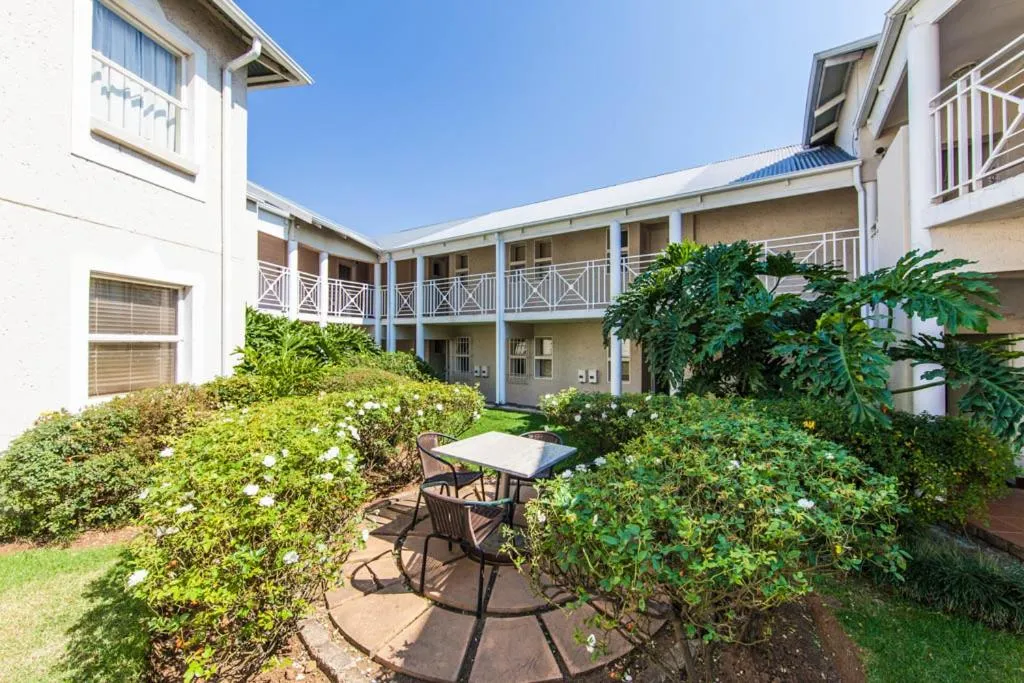 Facade/entrance in Vetho 2 Apartments OR Tambo Airport