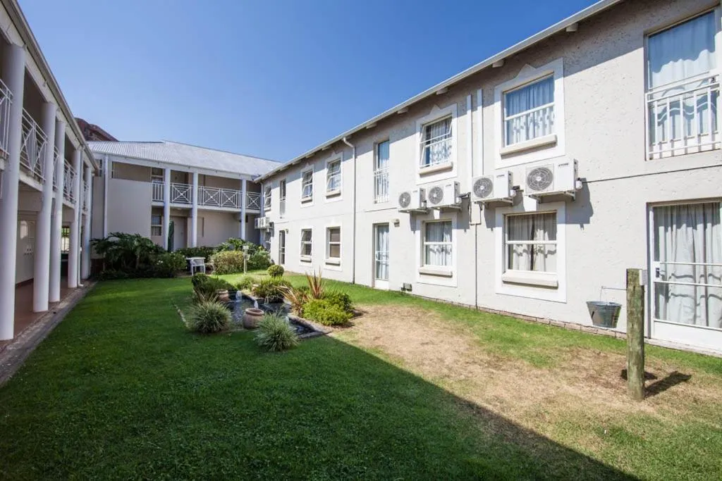 Garden in Vetho 2 Apartments OR Tambo Airport