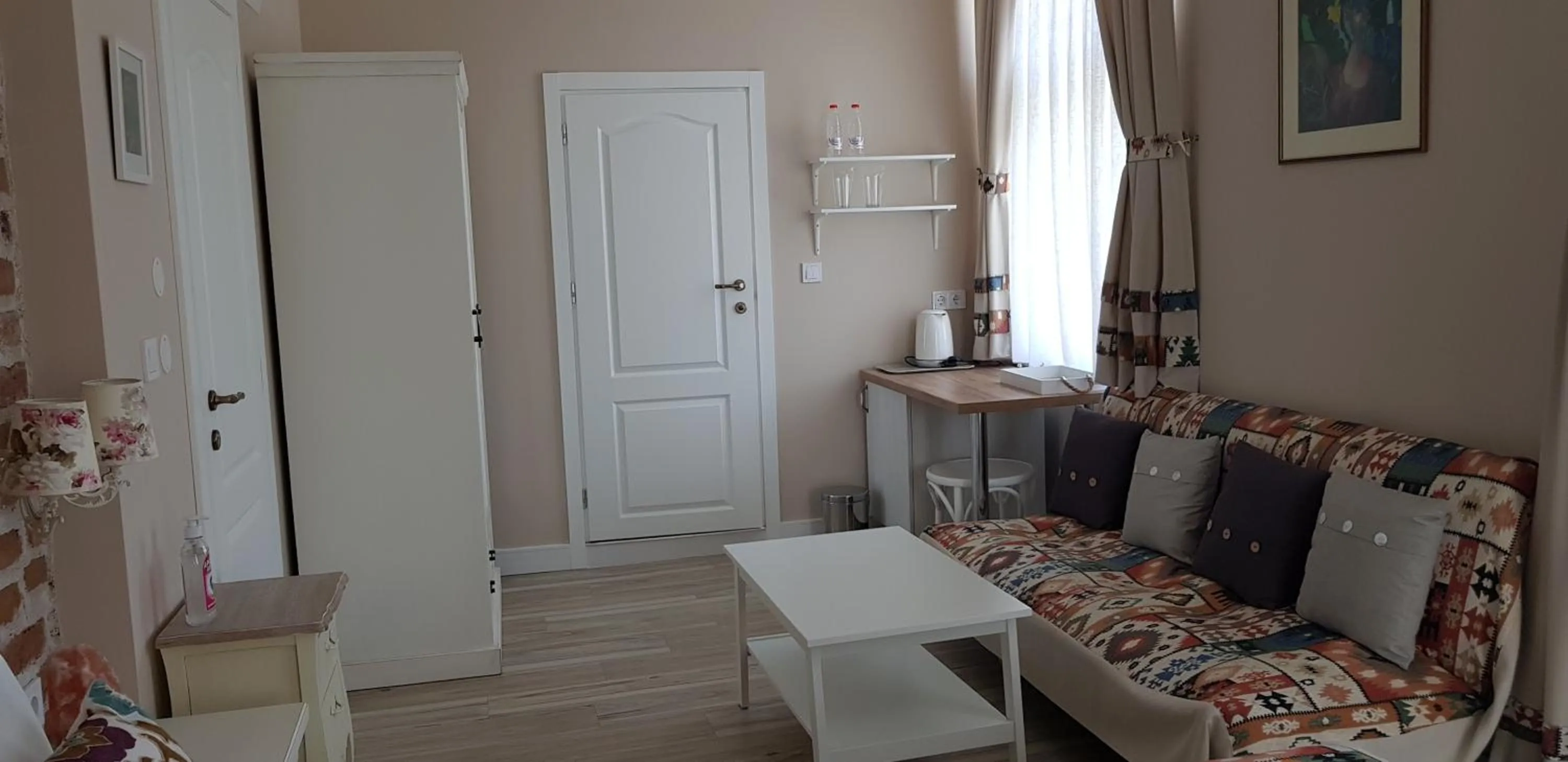 Seating area in Hotel Odeon