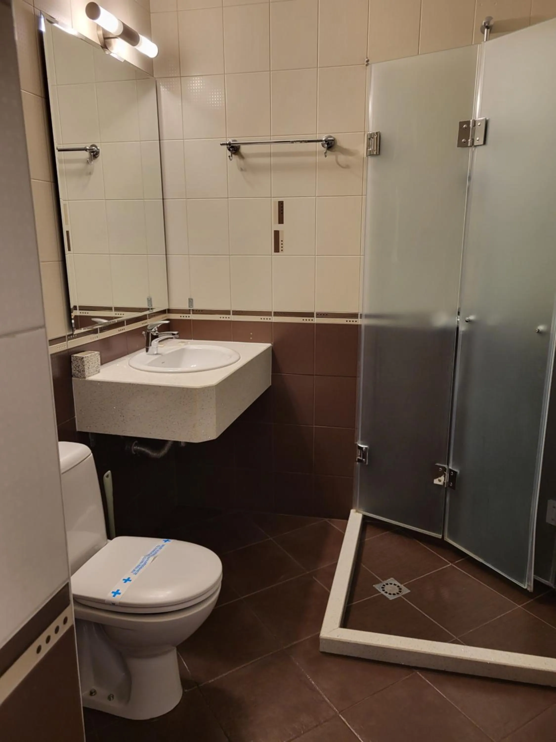 Bathroom in Hotel Odeon