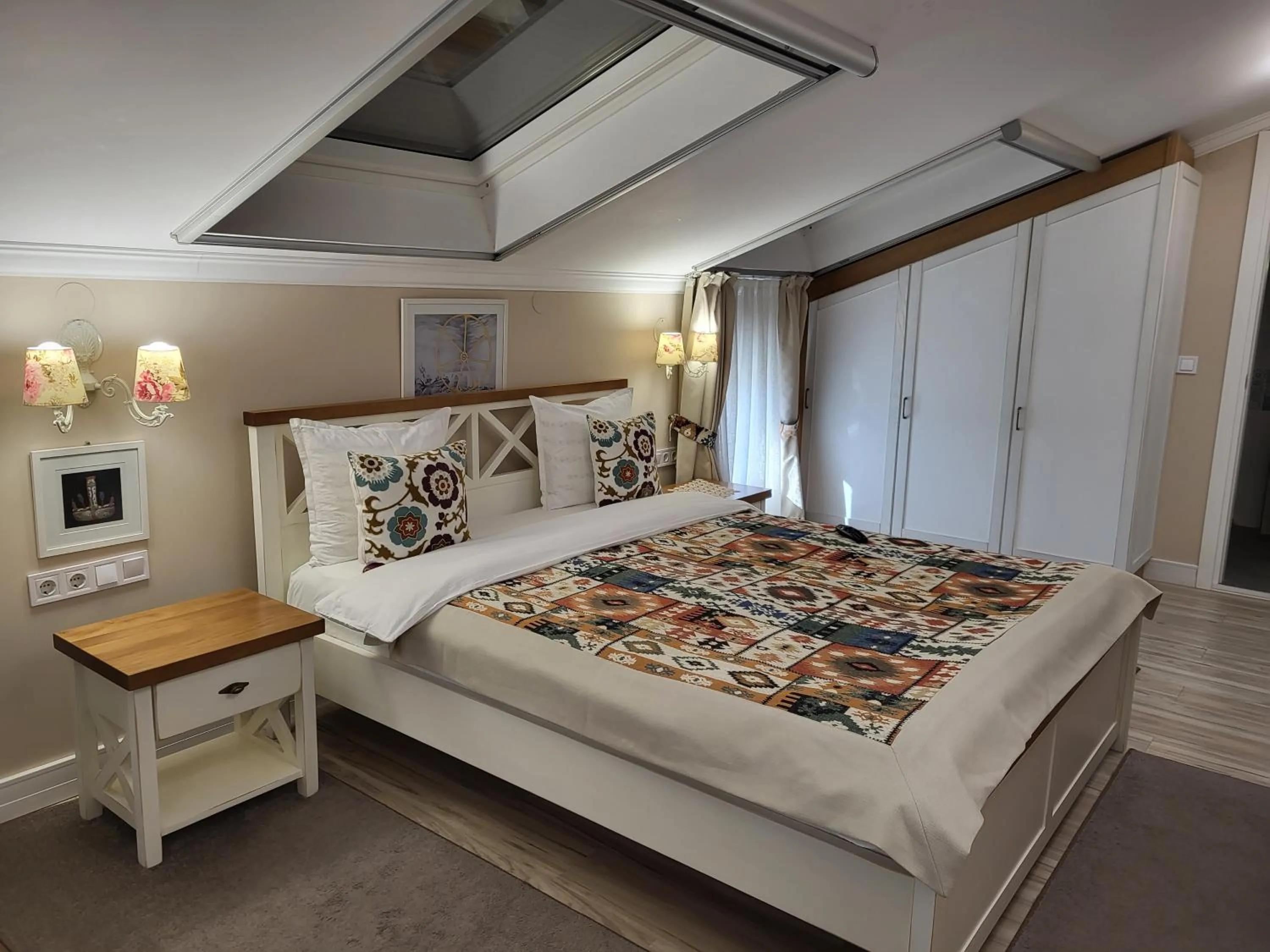 Bedroom, Bed in Hotel Odeon