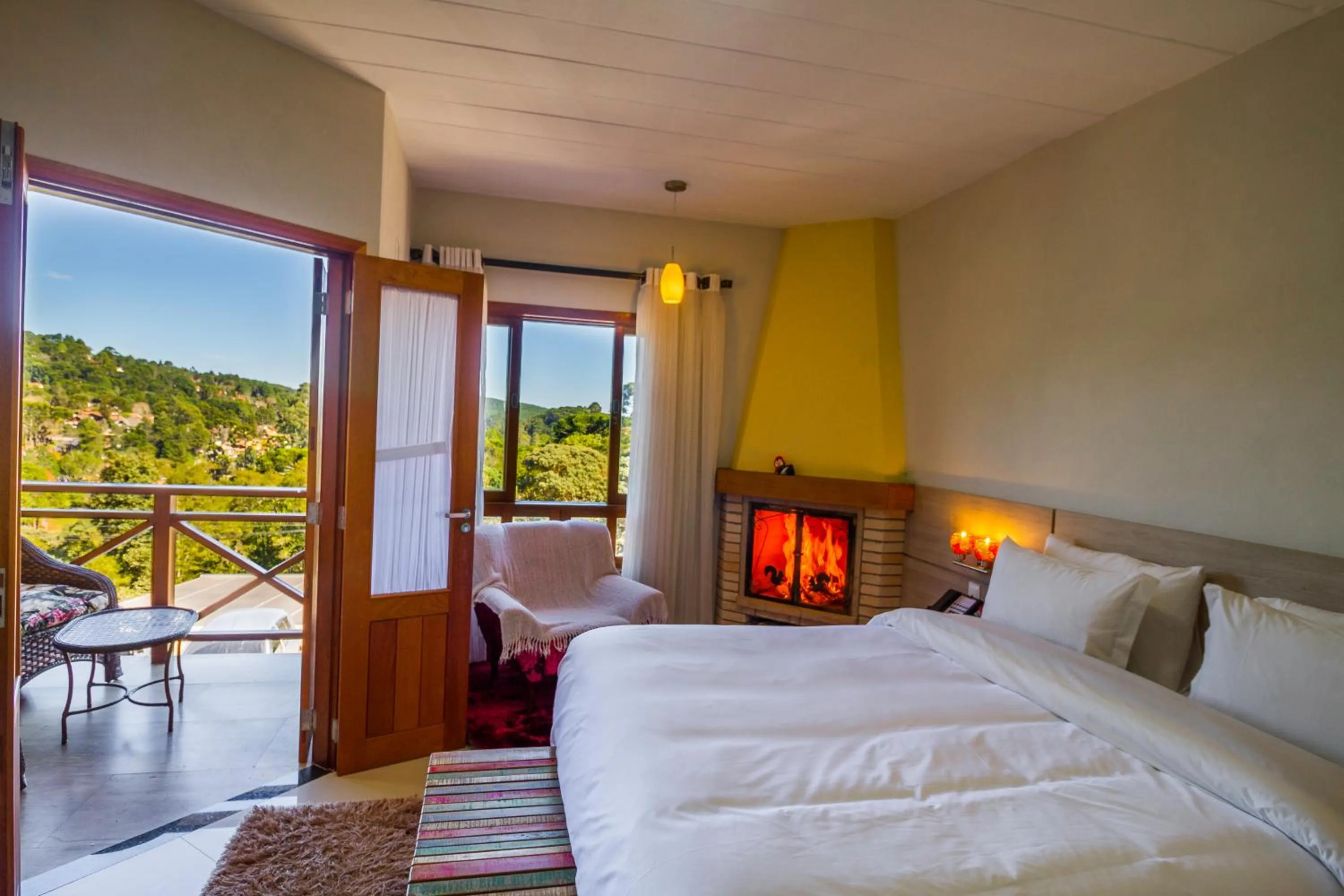 Photo of the whole room, Bed in Pousada Suiça Mineira Centro